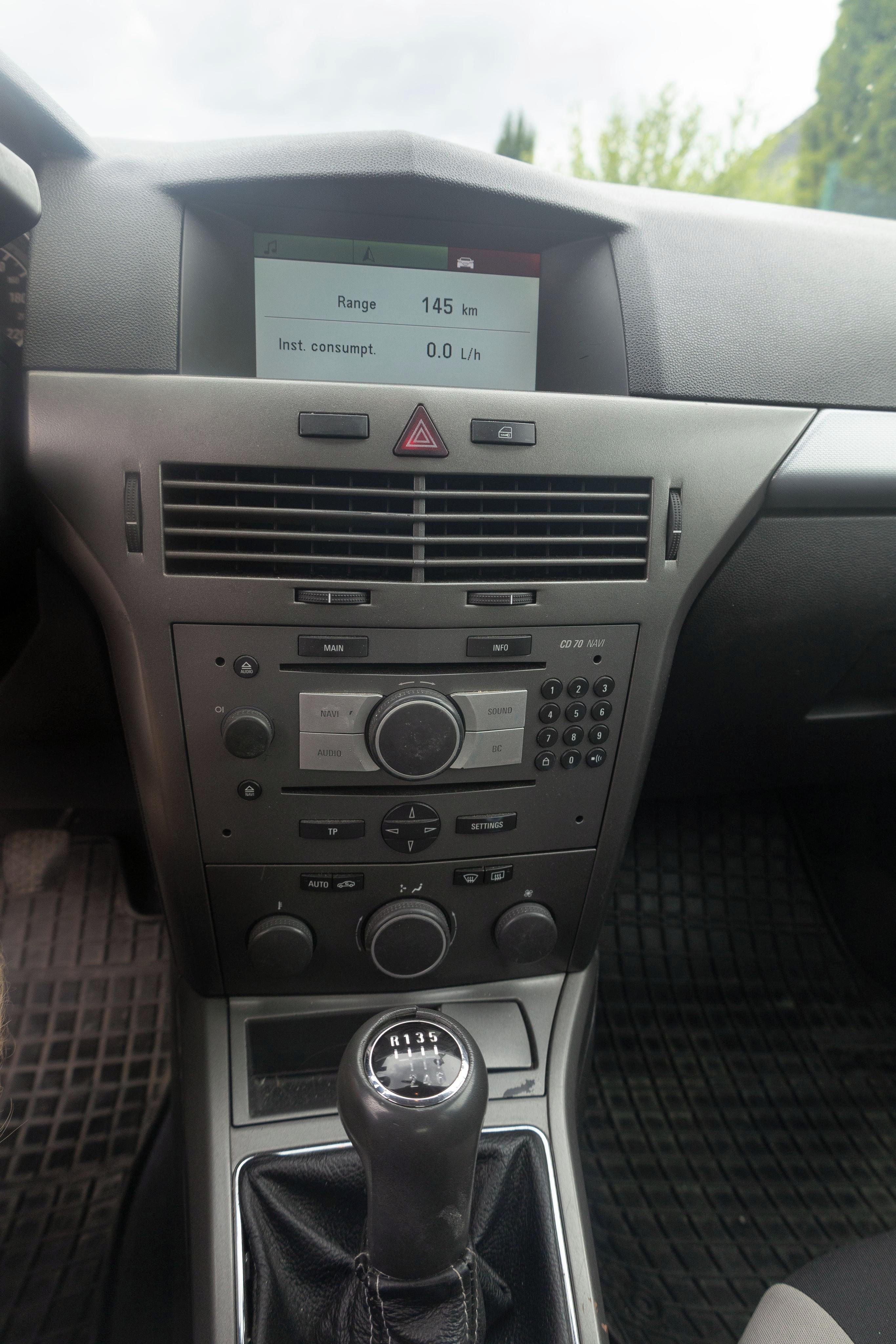Opel Astra, Opel Astra H Combi - fotka 6