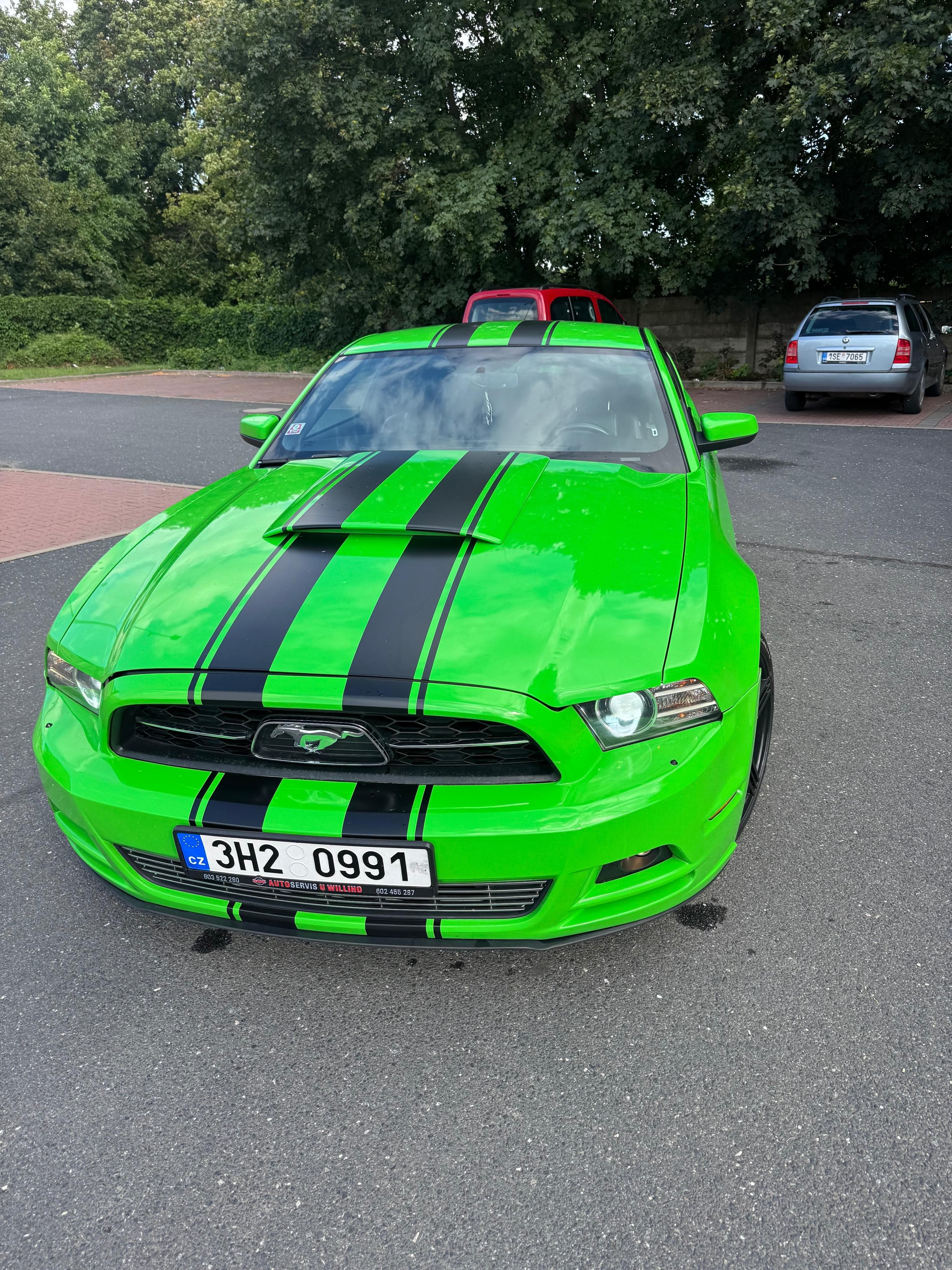 Ford Mustang, Ford Mustang Je to 2014 najeto - fotka 2