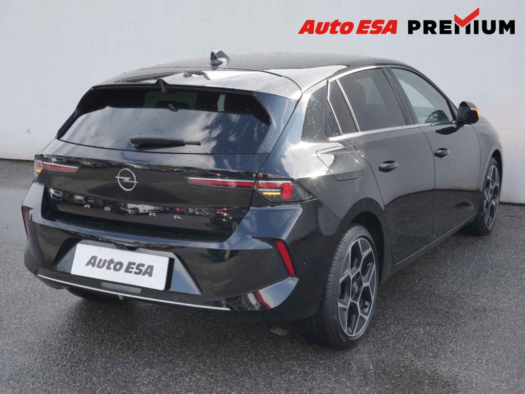 Opel Astra, 1.2PT,1.maj,ČR,Elegance - fotka 4