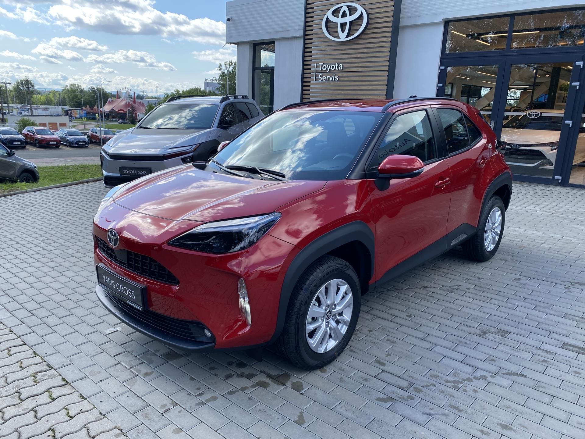 Toyota Yaris Cross, 1.5 HEV 4x4 130k Comfort - fotka 2