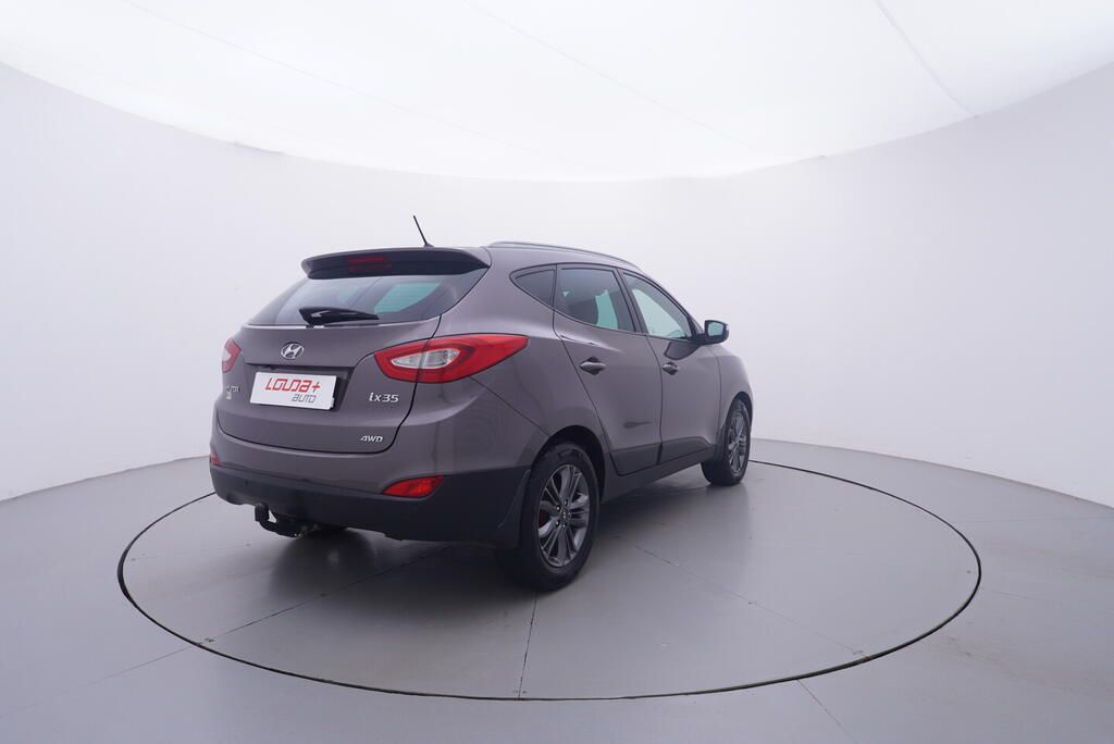 Hyundai ix35, 2.0 CRDi _ kW - fotka 5