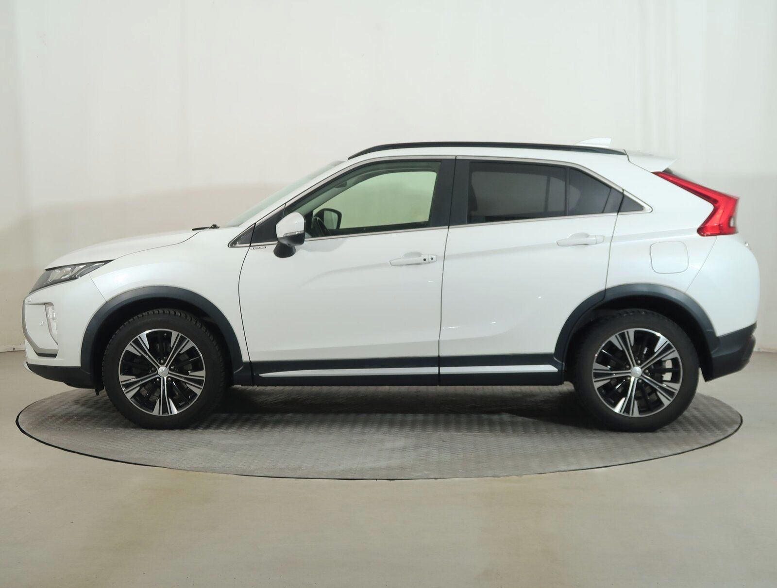 Mitsubishi Eclipse Cross, 1.5 T-MIVEC, 4X4, Automat - fotka 3