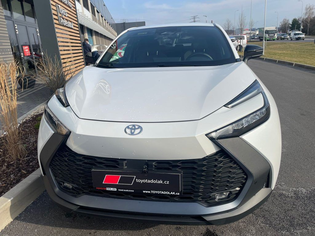 Toyota C-HR, 1.8 Hybrid 140HP Style - fotka 4