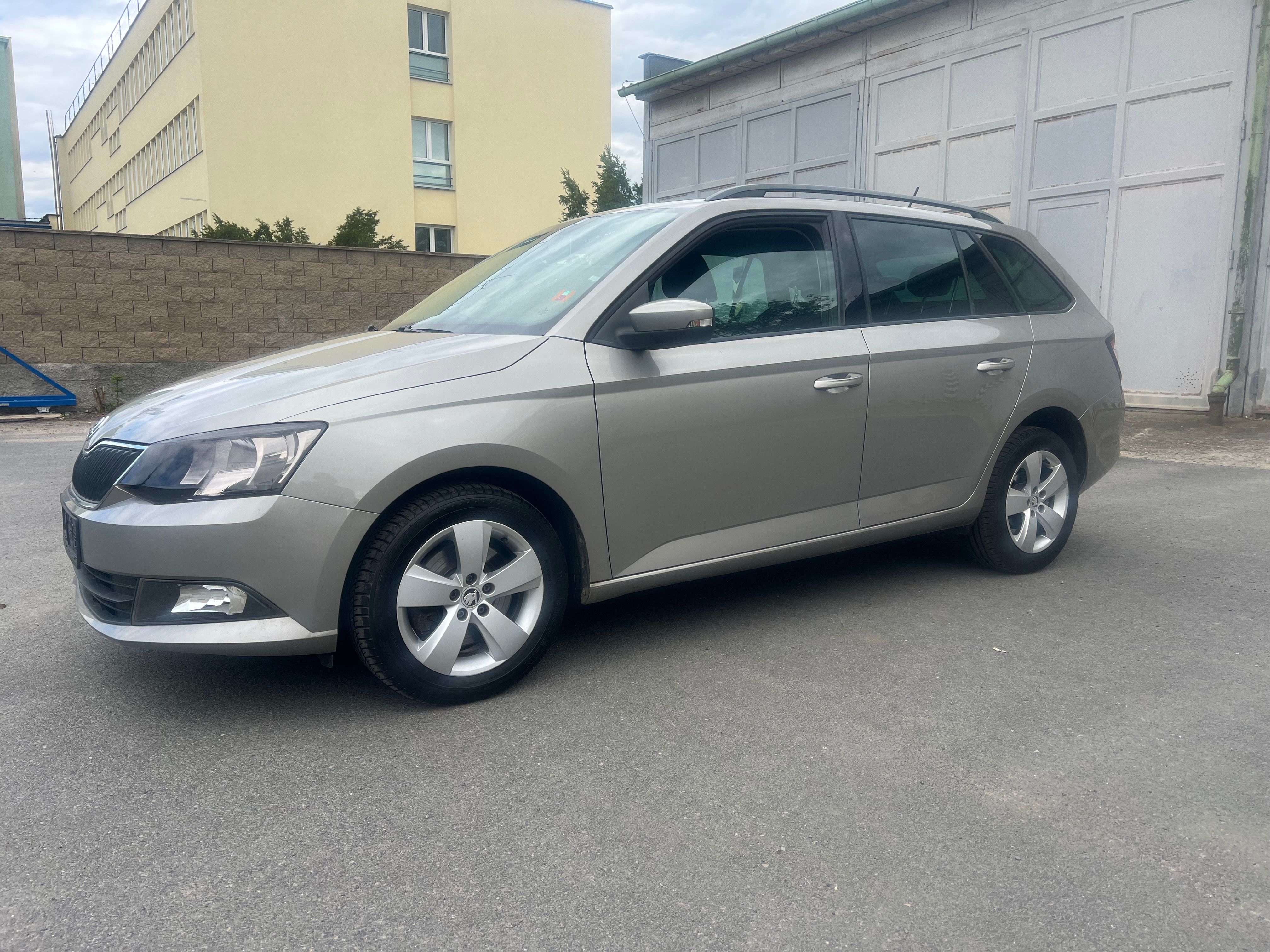 Škoda Fabia, 1.2 TSI 81 kW 140 000 km - fotka 2