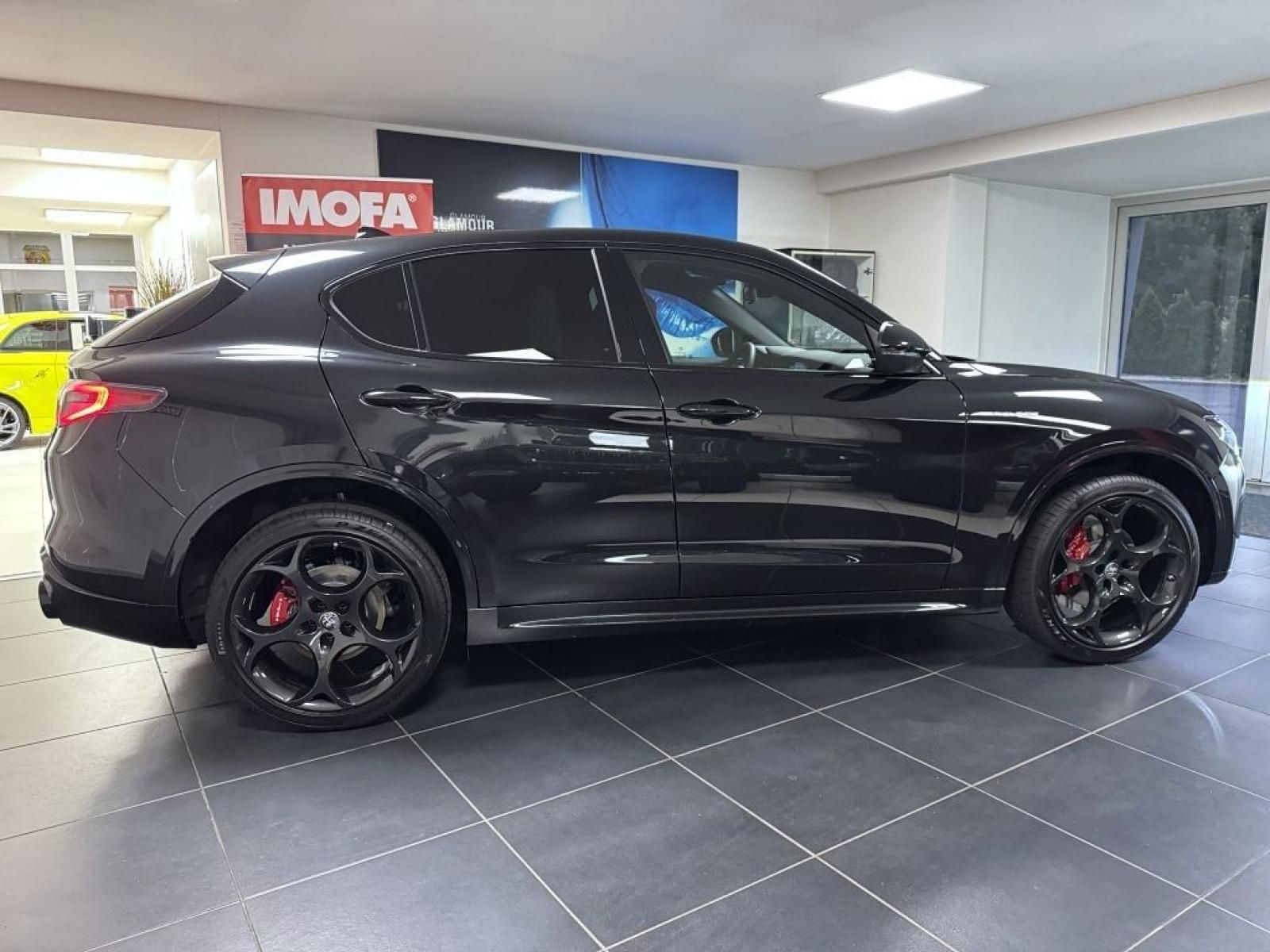 Alfa Romeo Stelvio, 2.0T 280k AT8 ZF Q4 4x4 - fotka 4