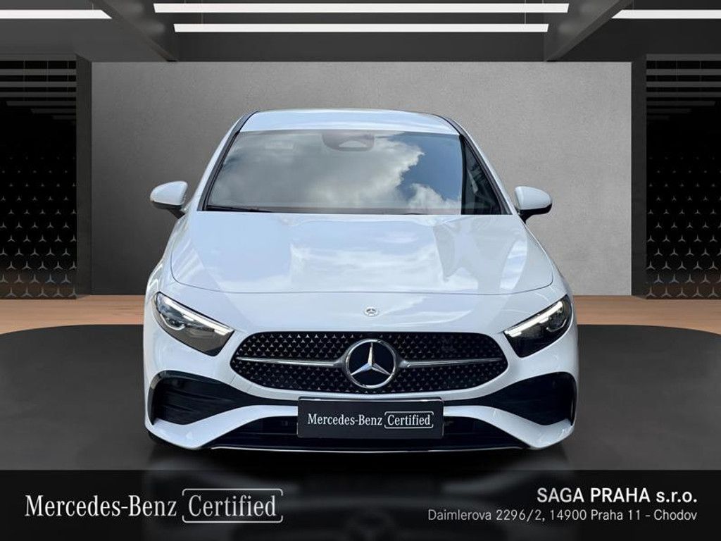 Mercedes-Benz Třídy A, A-Třída 220 d sedan AMG Stylin - fotka 2