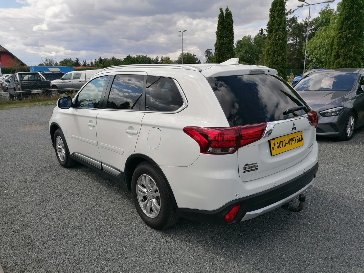 Mitsubishi Outlander, 2.2DI-D 4WD 132kW ČR - fotka 5
