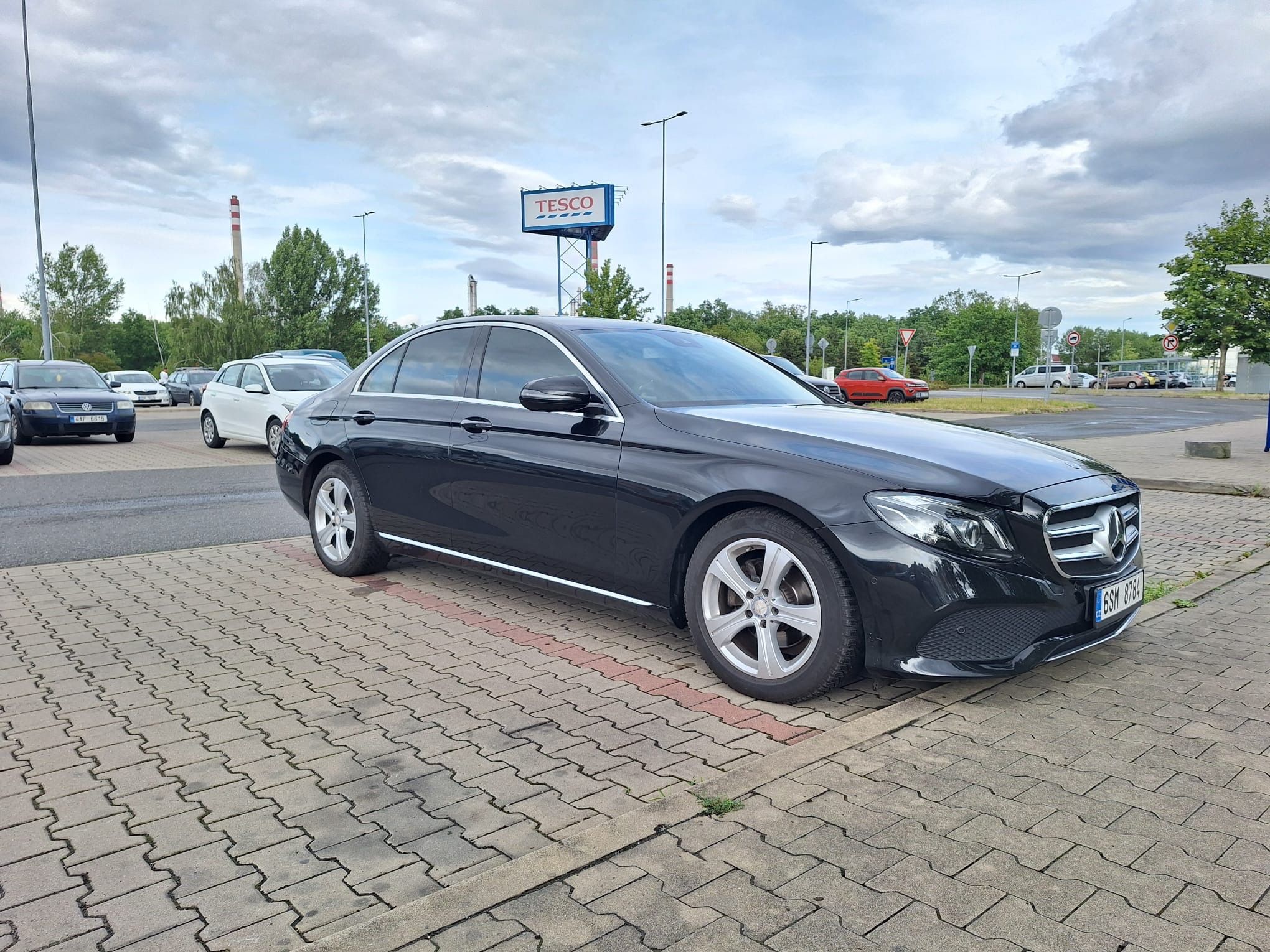 Mercedes-Benz Třídy E, Mercedes-Benz E 200 D - fotka 4