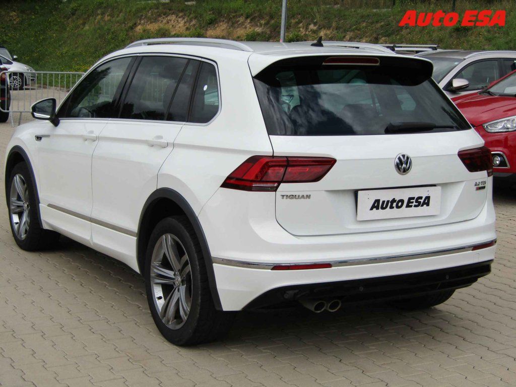 Volkswagen Tiguan, 2.0 TDi 4X4,R-Line,DSG,LED - fotka 6