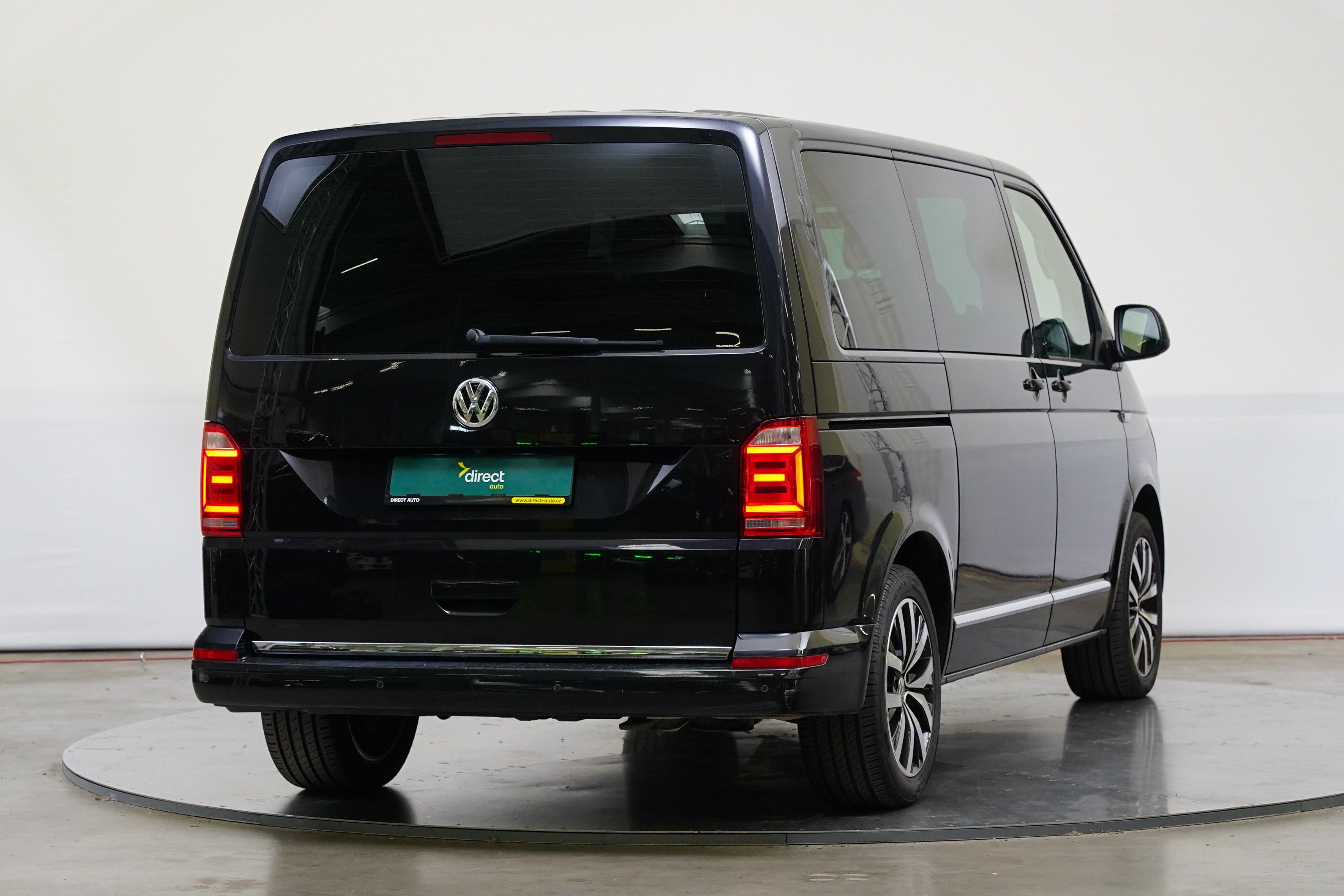 Volkswagen Multivan, 2.0 TDI 150 kW 4Motion Comfort - fotka 2