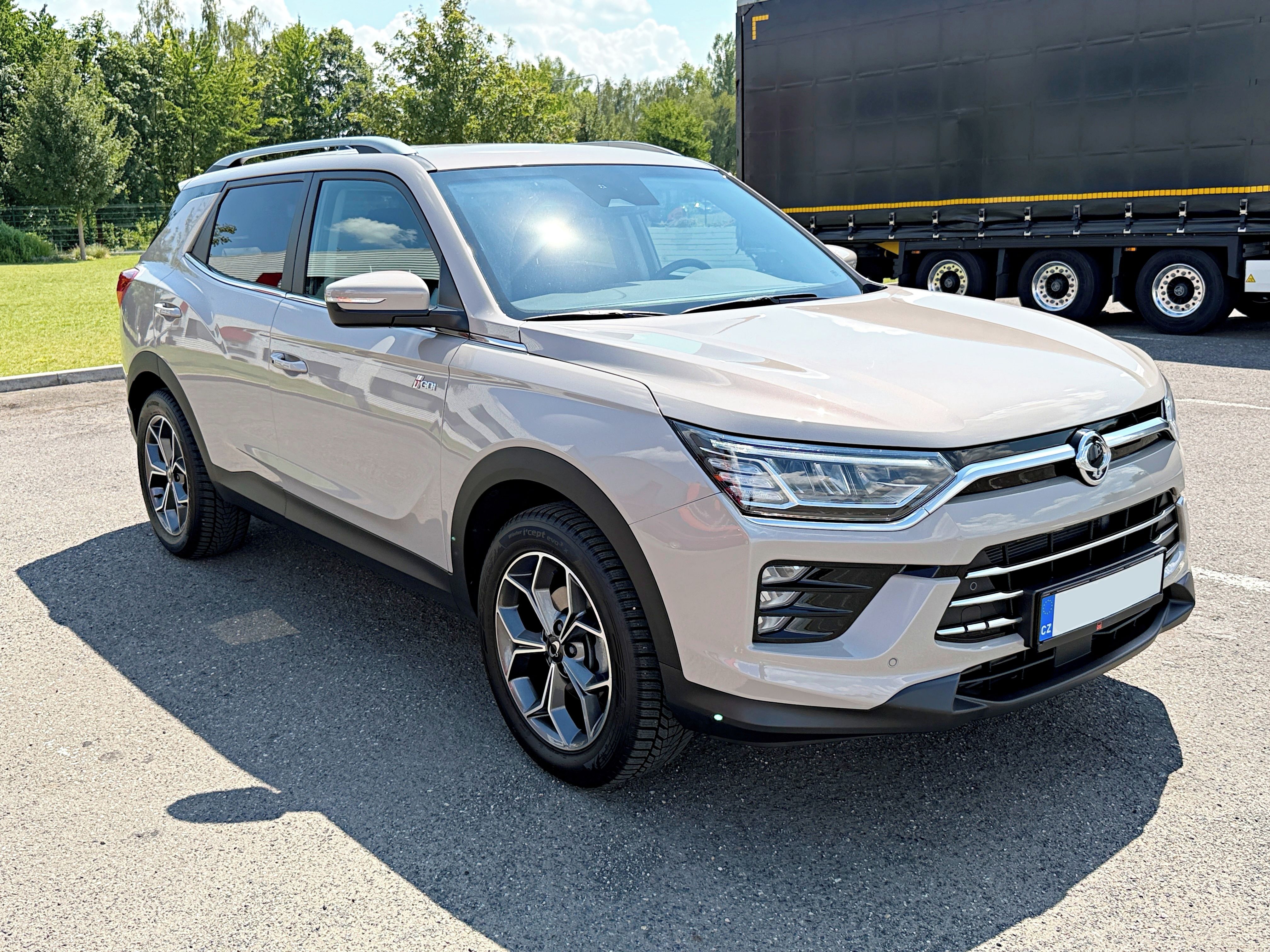 SsangYong Korando, Premium 1.5 T-GDI Automat 4x4 - fotka 3