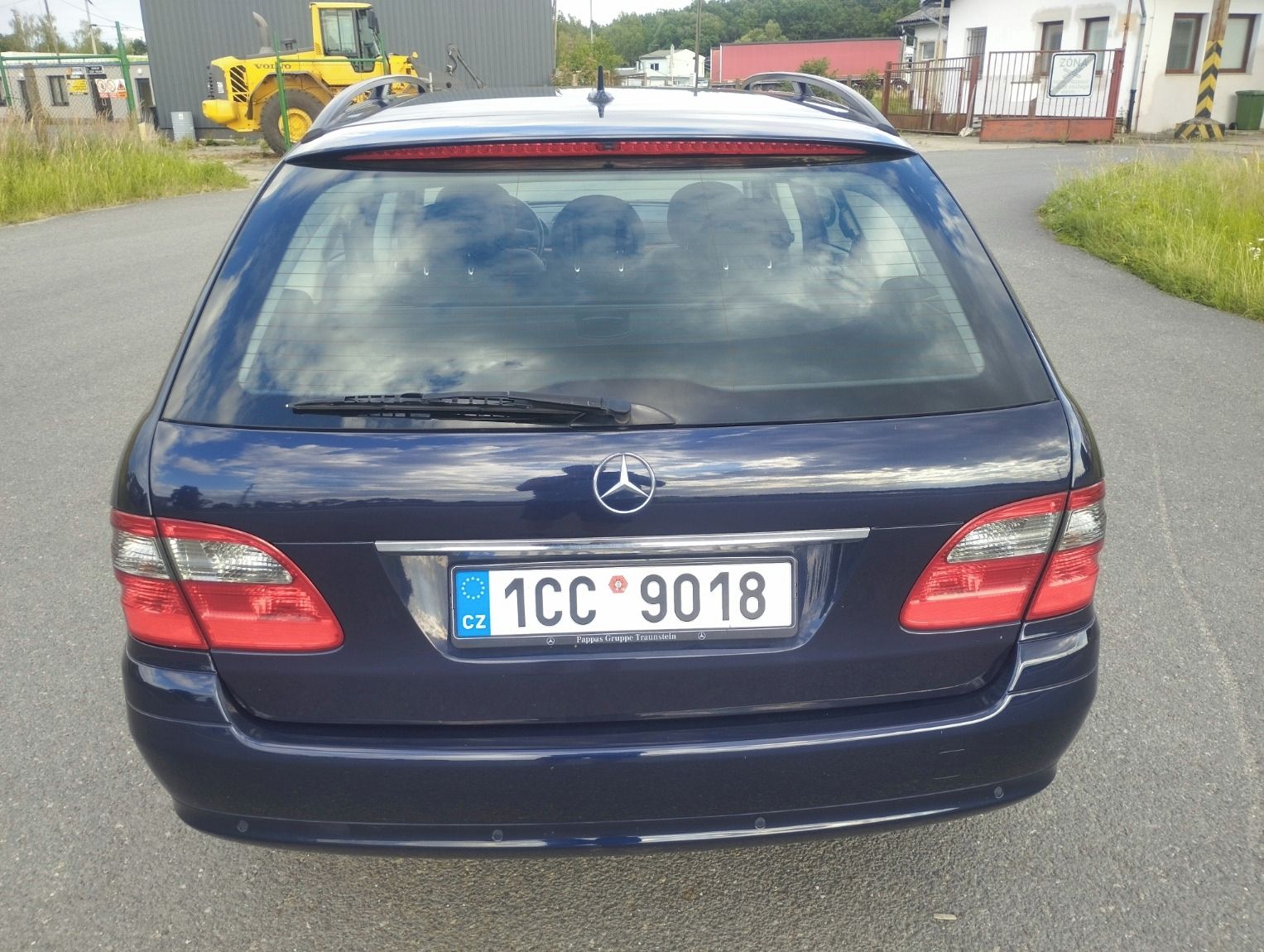 Mercedes-Benz Třídy E, 220 cei - fotka 4