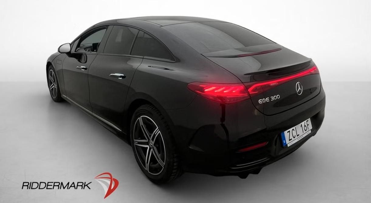 Mercedes-Benz EQE, 300 AMG Night Panorama Kamera - fotka 5