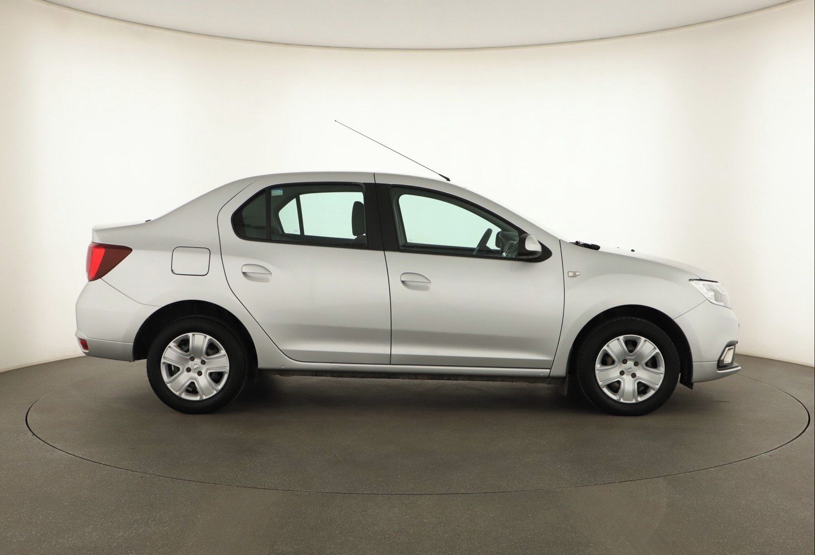 Dacia Logan, 1.0 SCe, ČR,1.maj, Klima - fotka 6