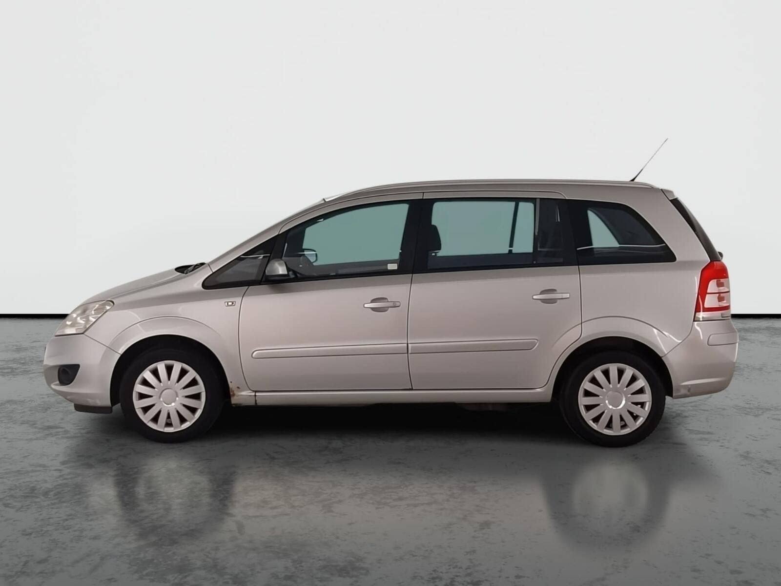 Opel Zafira, 1.6 CNG ecoFlex, 7 míst, Klima - fotka 3