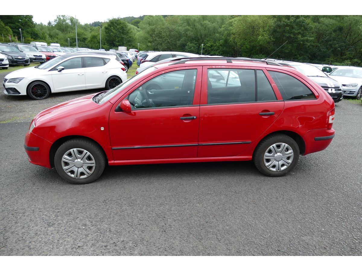 Škoda Fabia, 1,2 HTP 47KW - fotka 3