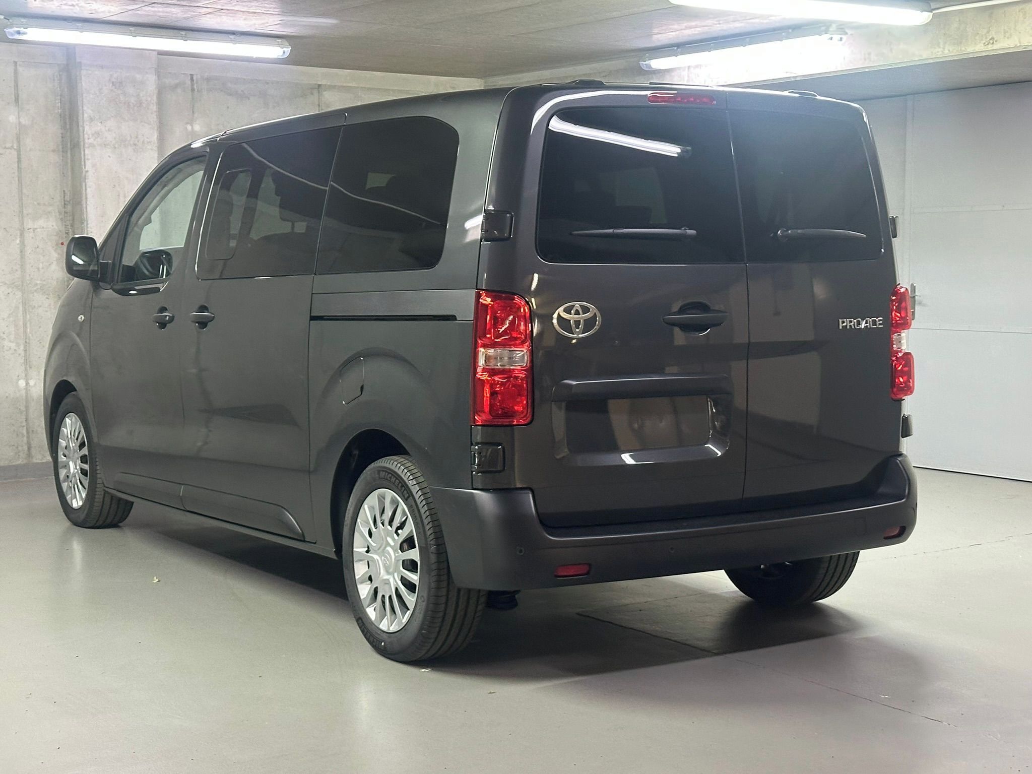 Toyota Proace Verso, 2.2 D 150 k L1 Combi - fotka 6