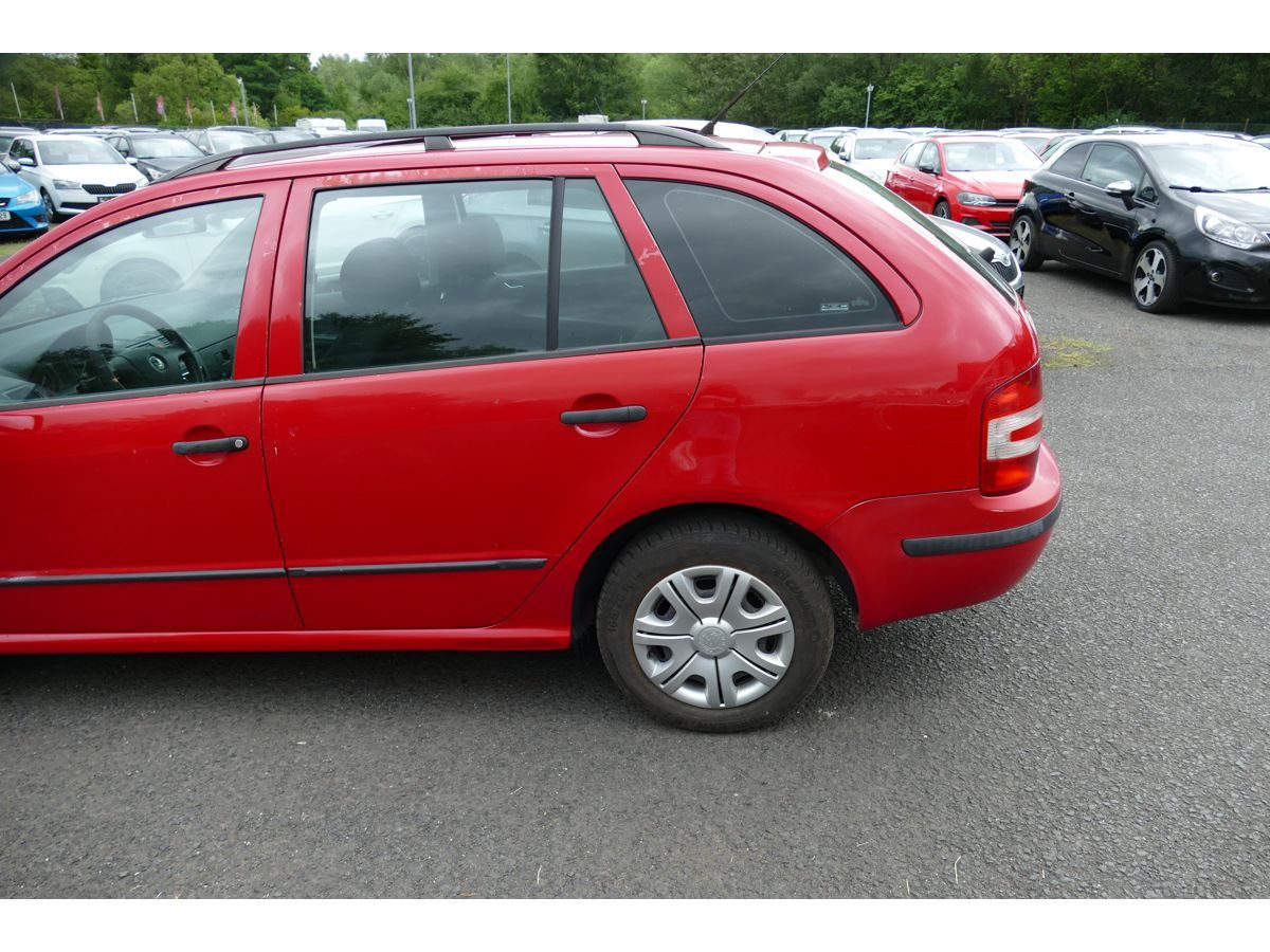 Škoda Fabia, 1,2 HTP 47KW - fotka 5