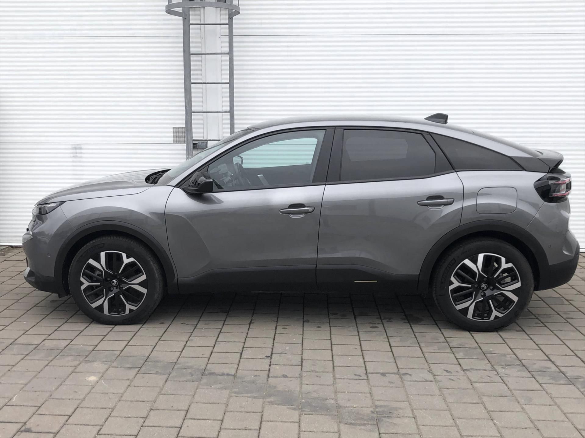 Citroën C4, 1,2 Petrol MAX 130k Automatic - fotka 6