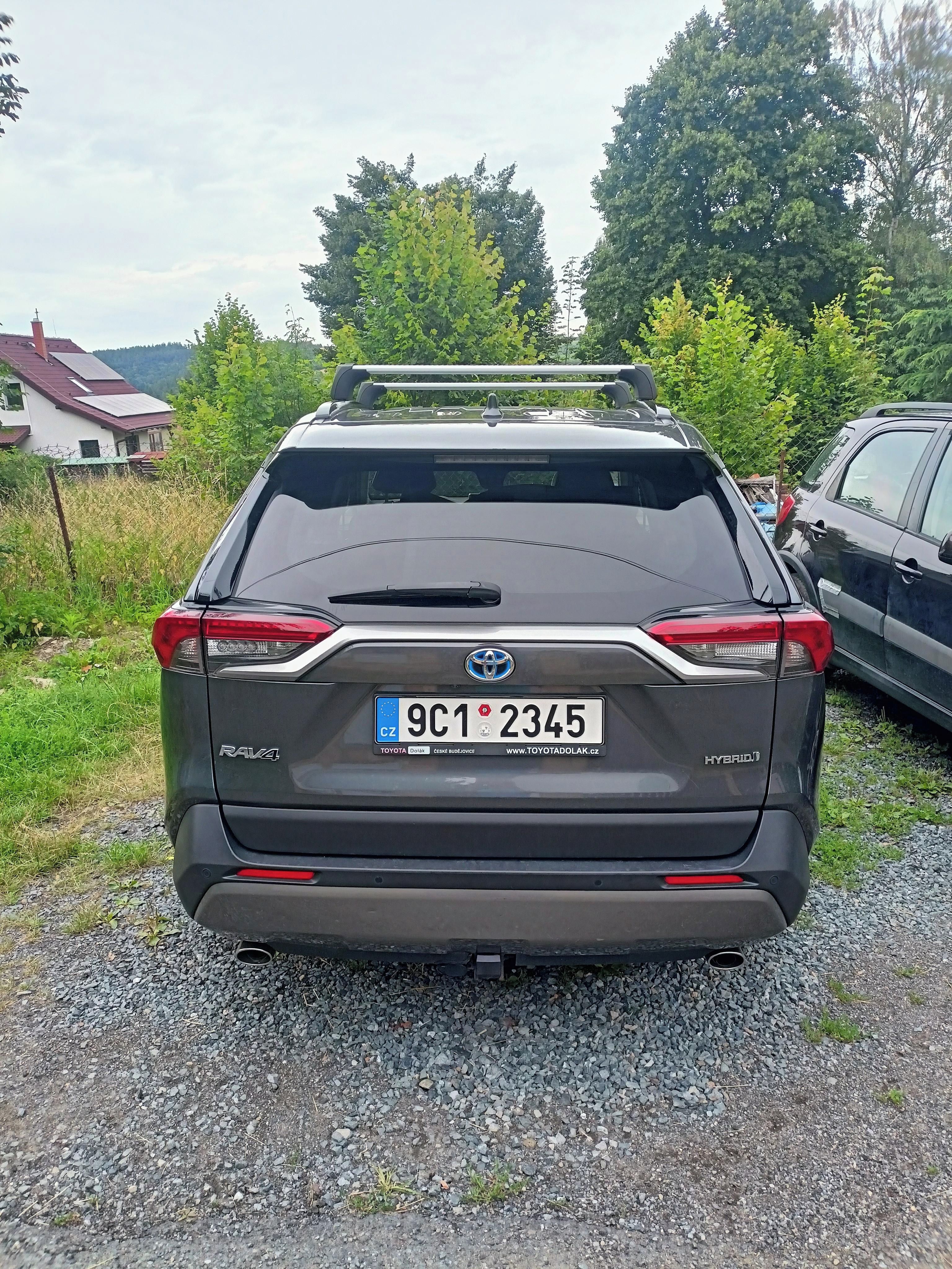 Toyota Rav4, 2.5 Hybrid 4x4 Executive e-CVT - fotka 5