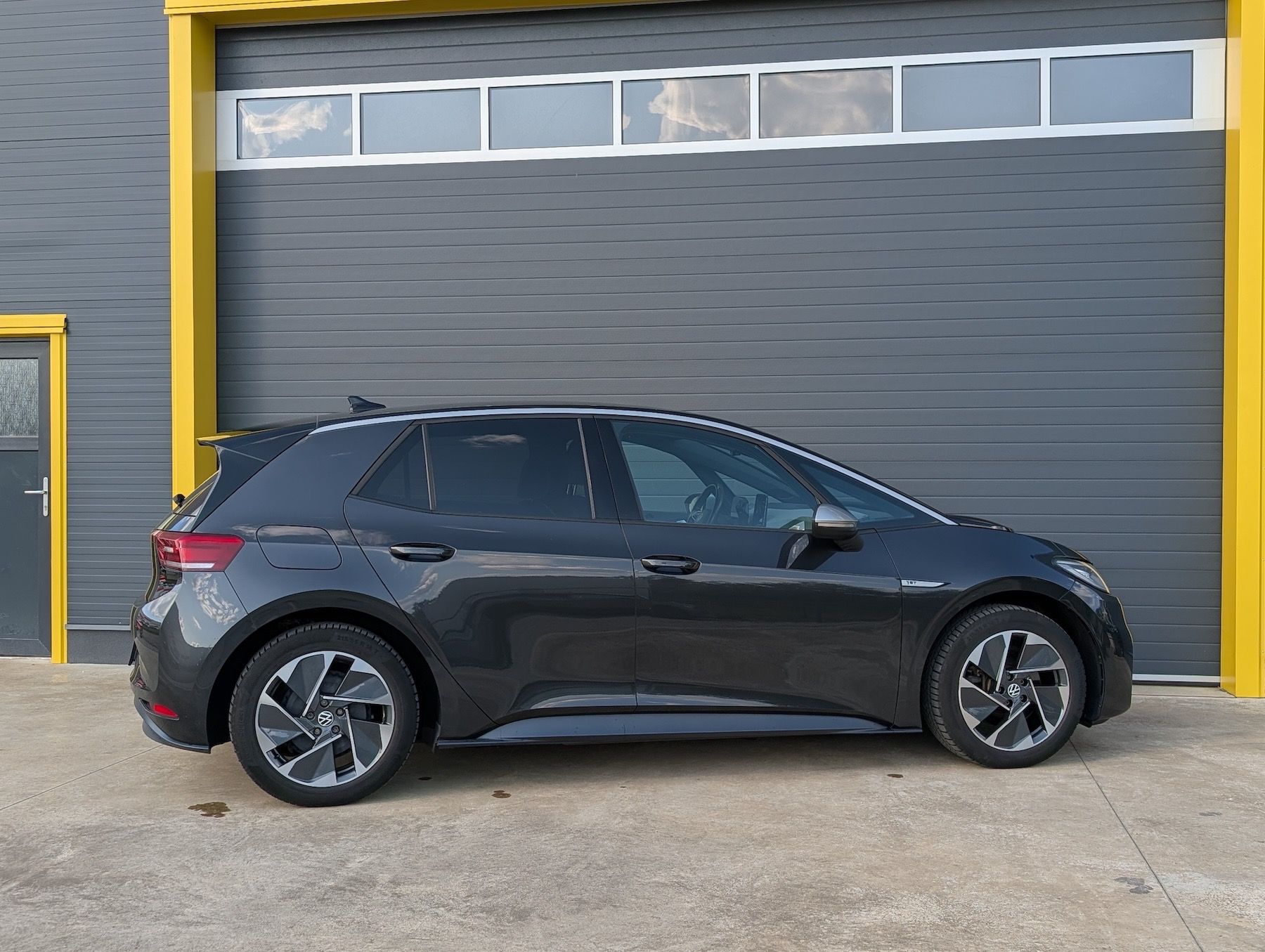 Volkswagen ID.3, 150 kW, IQ, ACC, SoH 93,2% - fotka 5