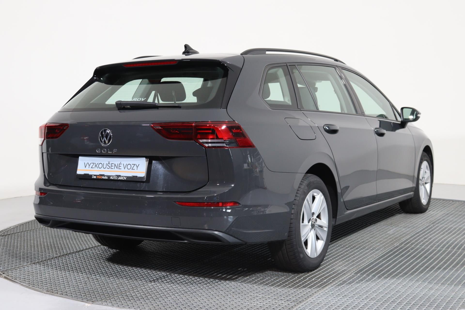 Volkswagen Golf Variant, Life 1,5 TSI / LED, ACC - fotka 2