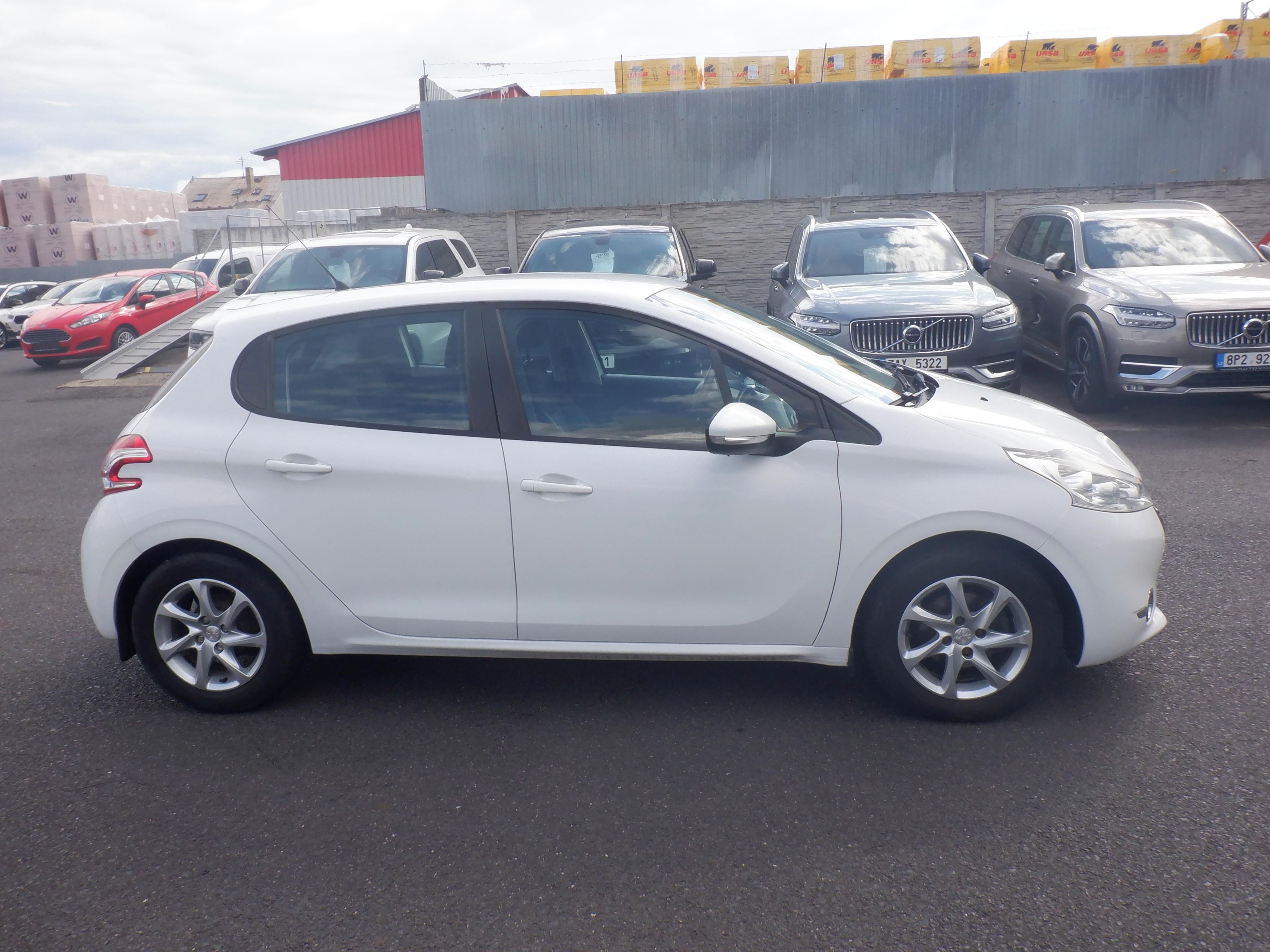Peugeot 208, 1.0 VTi 50kW,ČR - fotka 4