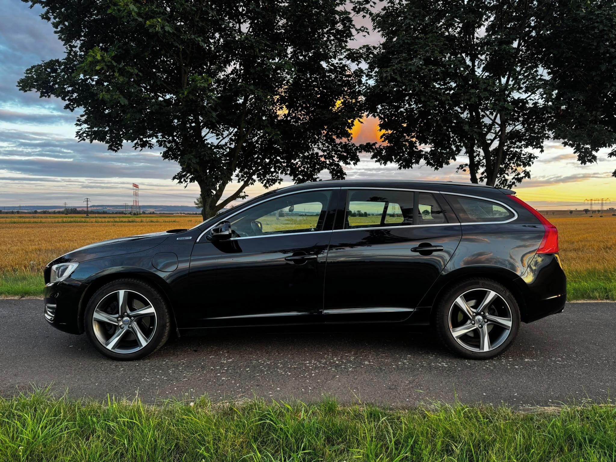 Volvo V60, 2,4 D6 158 kW HYBRID - fotka 5