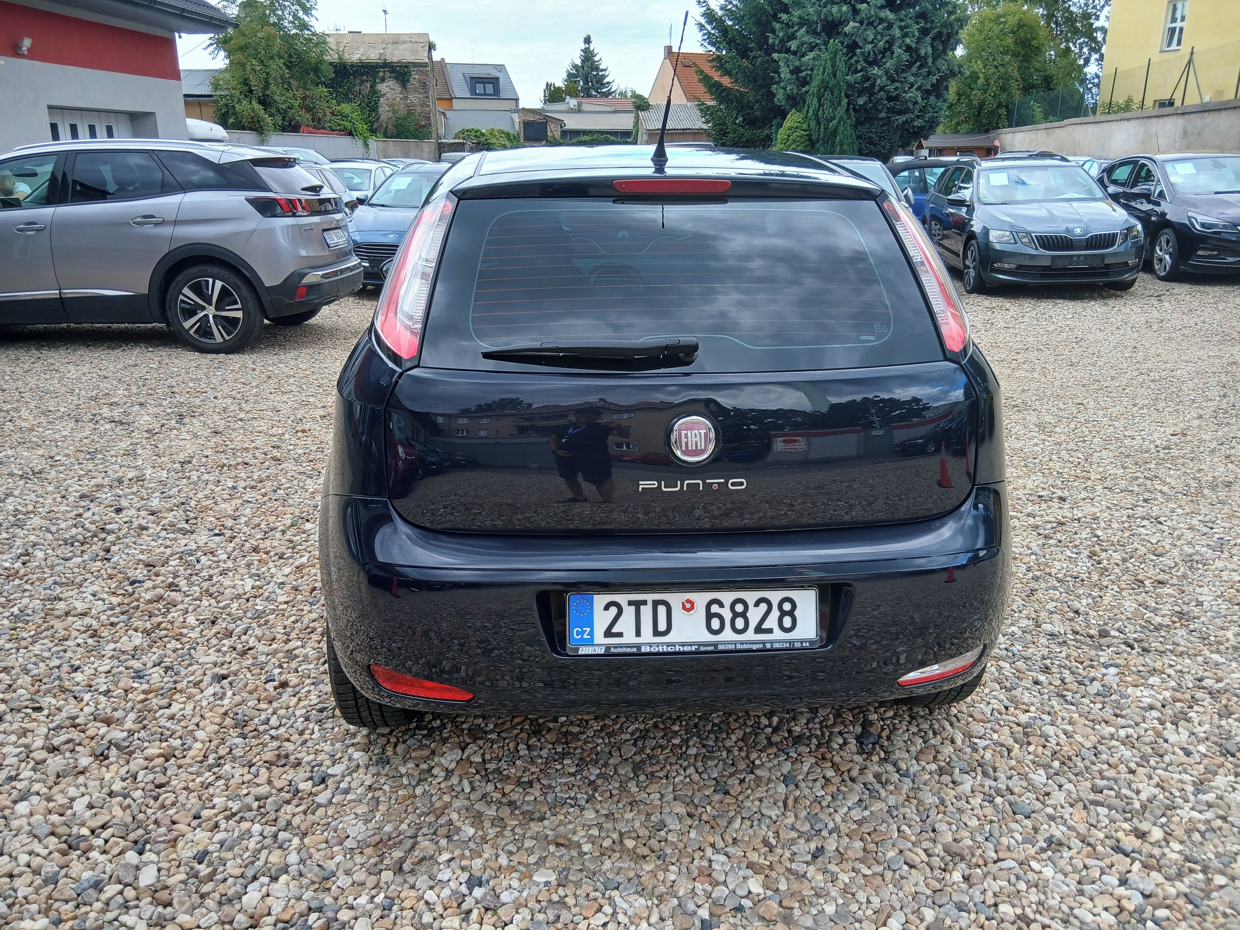 Fiat Punto, 1.4i 57KW Automat, Klima - fotka 6