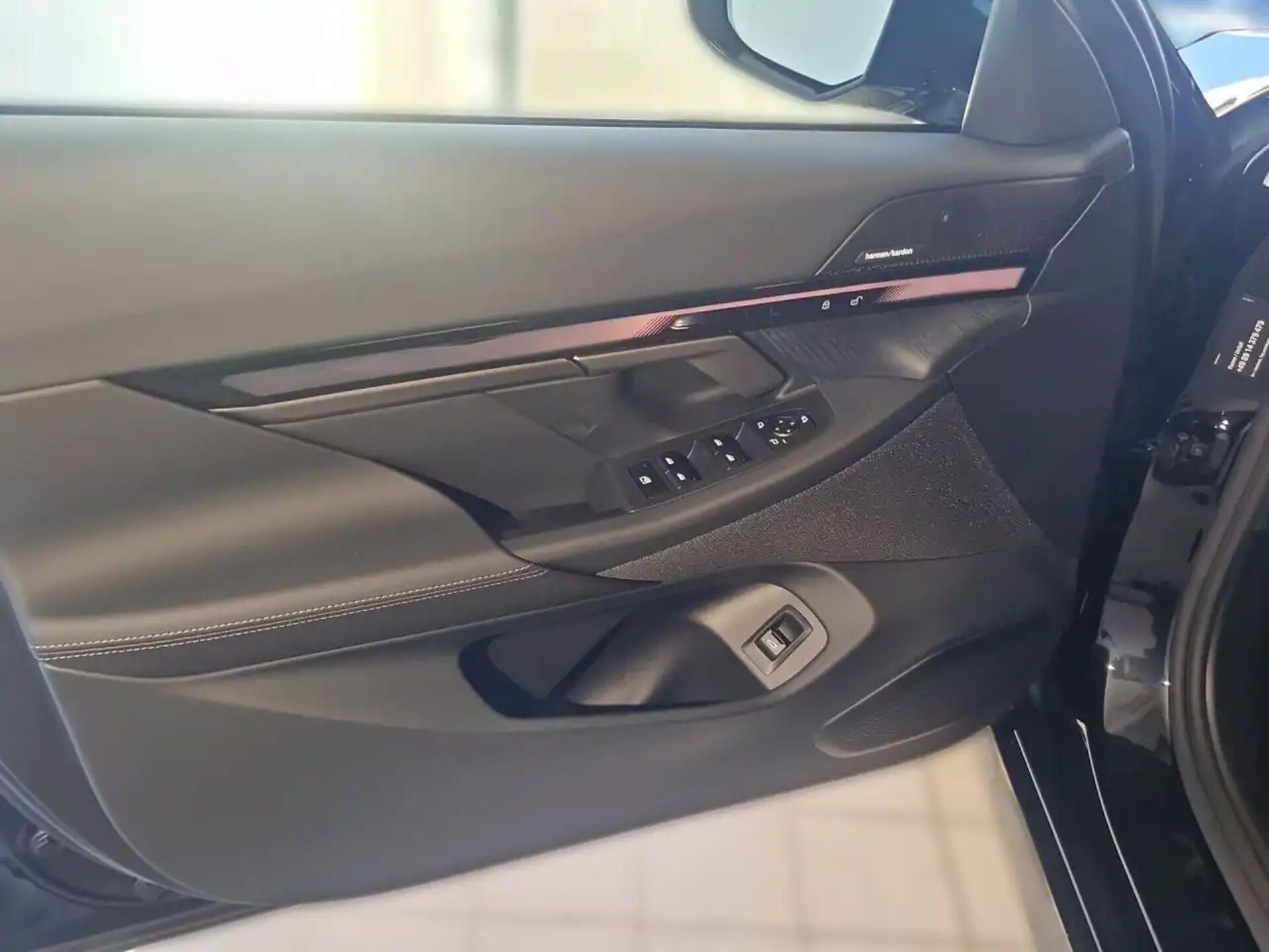 BMW i5, eDrive40 M-Sport 360 DA+ HuD T - fotka 6