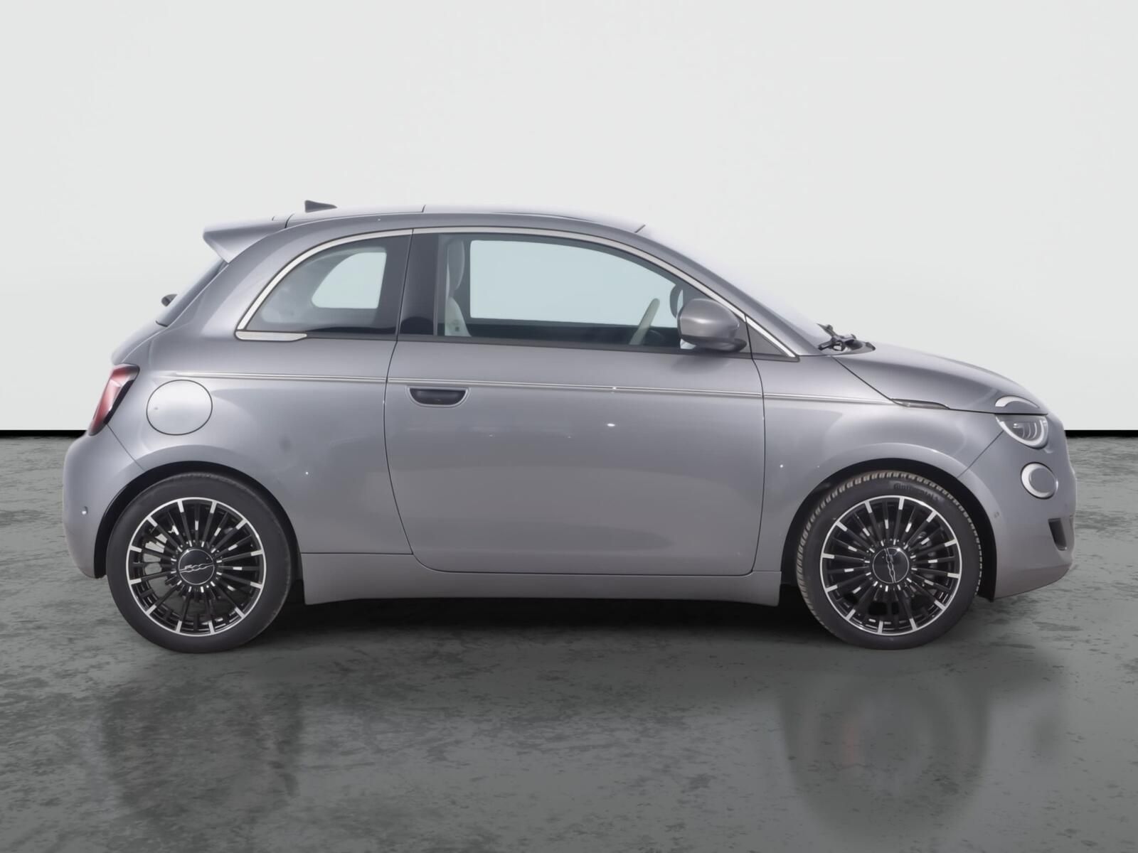 Fiat 500E, 42 kWh, SoH 93%, Automat - fotka 6