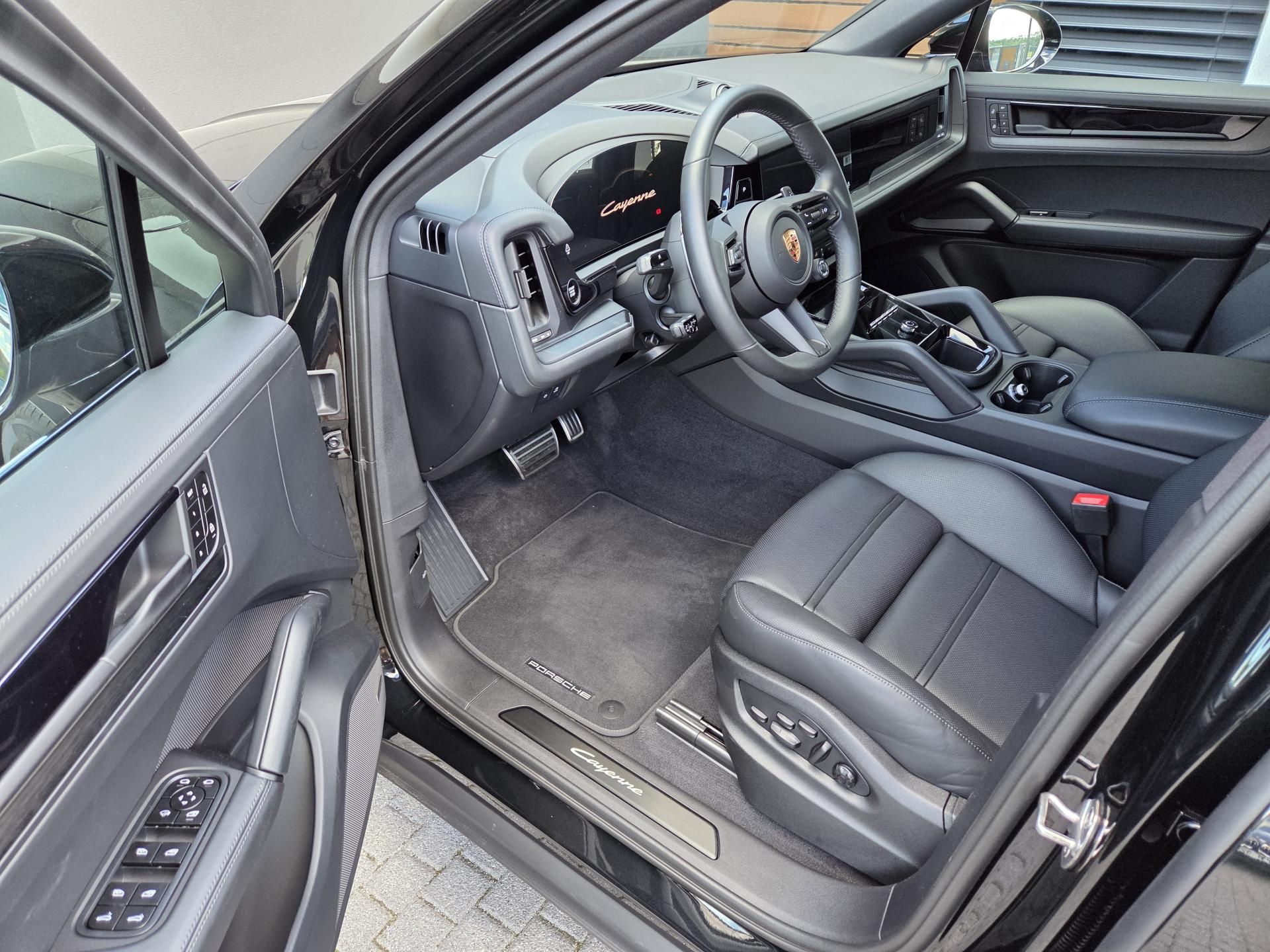 Porsche Cayenne, Coupe 260kW Black Edition - fotka 5