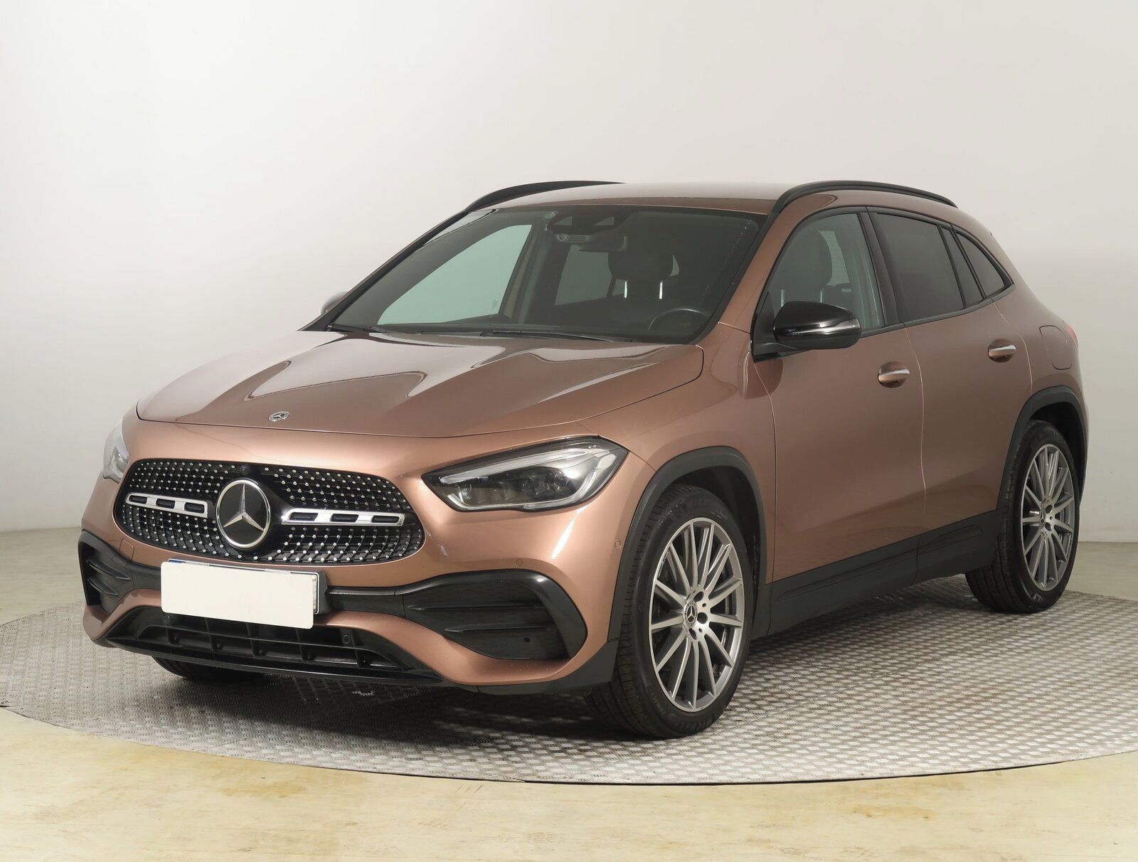 Mercedes-Benz GLA, 220 d 4MATIC, 4X4, Automat - fotka 2