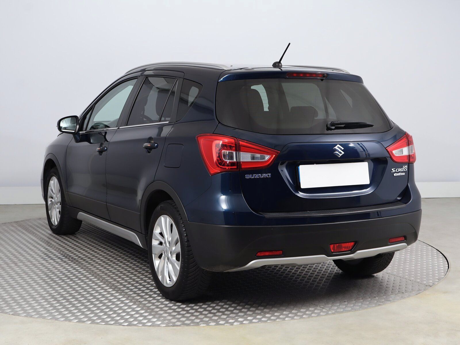 Suzuki SX4 S-Cross, 1.4 BoosterJet, 4X4 - fotka 4