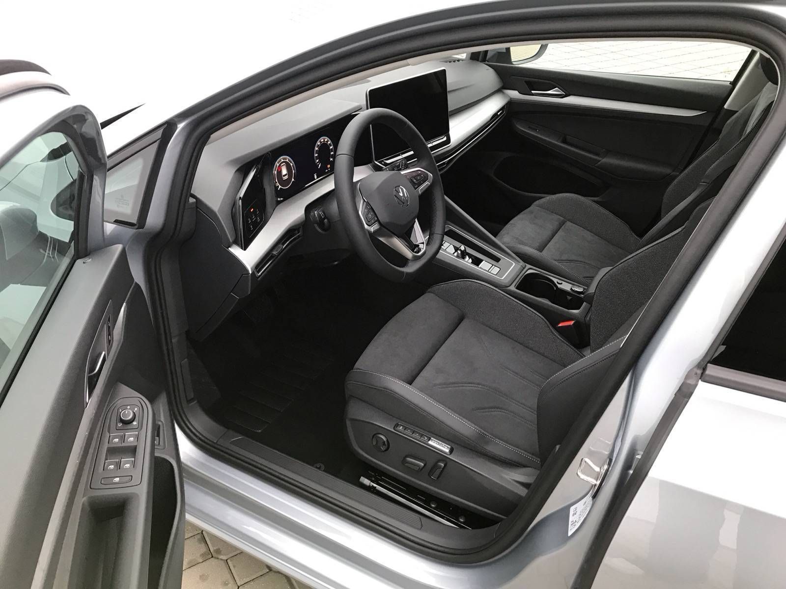 Volkswagen Golf, People 7DSG mHEV 1,5eTSI - fotka 5