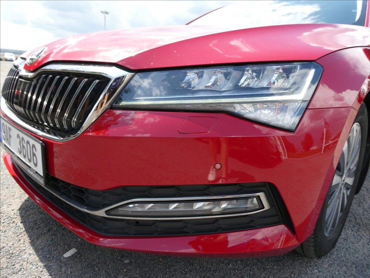 Škoda Superb, 1,5 TSi 110kW STYLE+, NAVI,LED - fotka 4