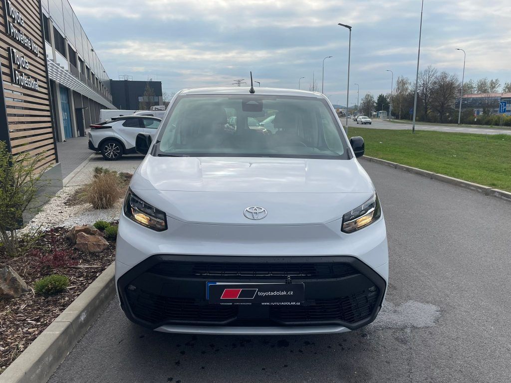 Toyota Proace City Verso, 1.5 L D manuál - fotka 2