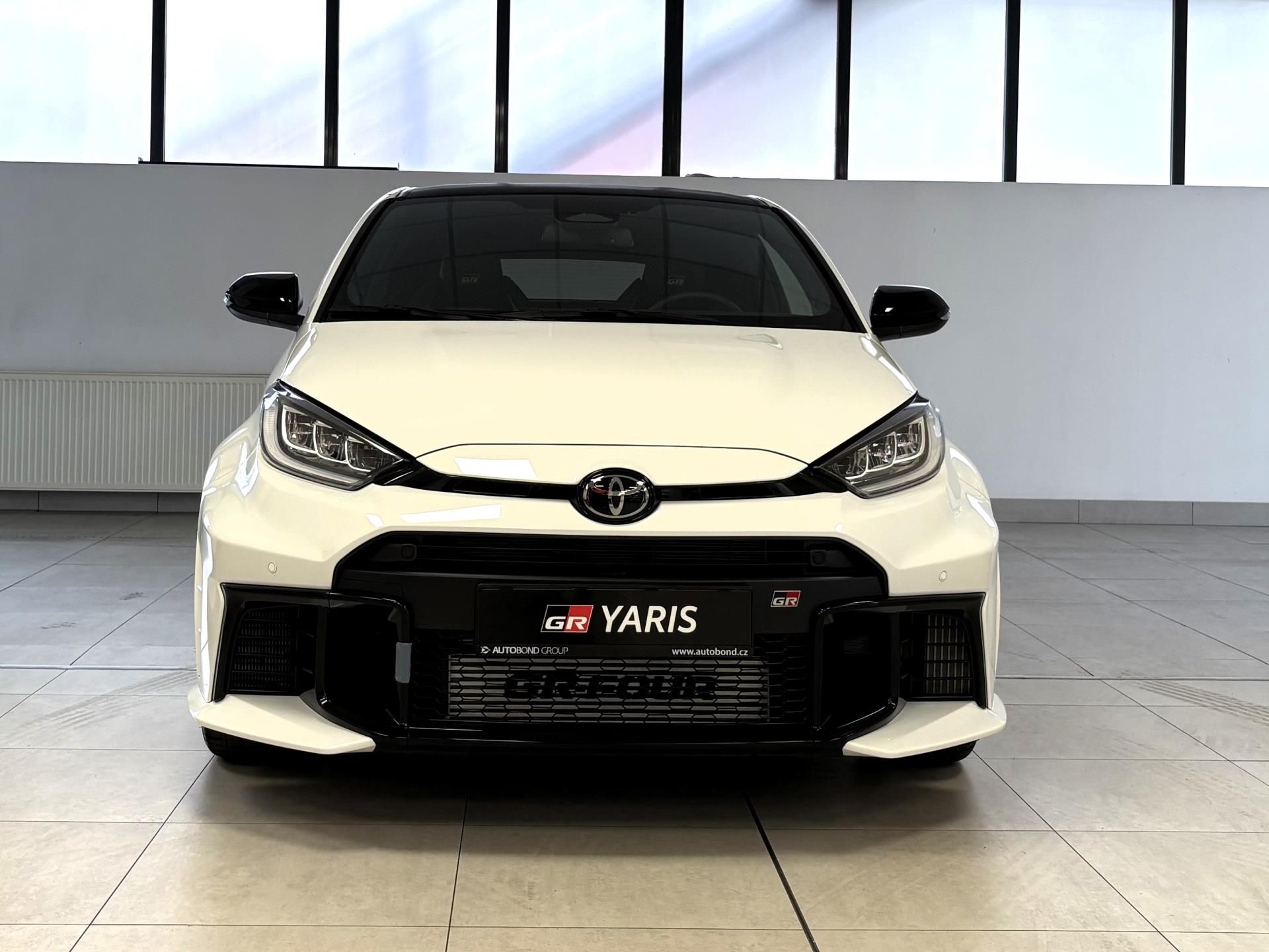 Toyota GR Yaris, 1,6 TURBO 4X4 8AT DYNAMIC + VI - fotka 2