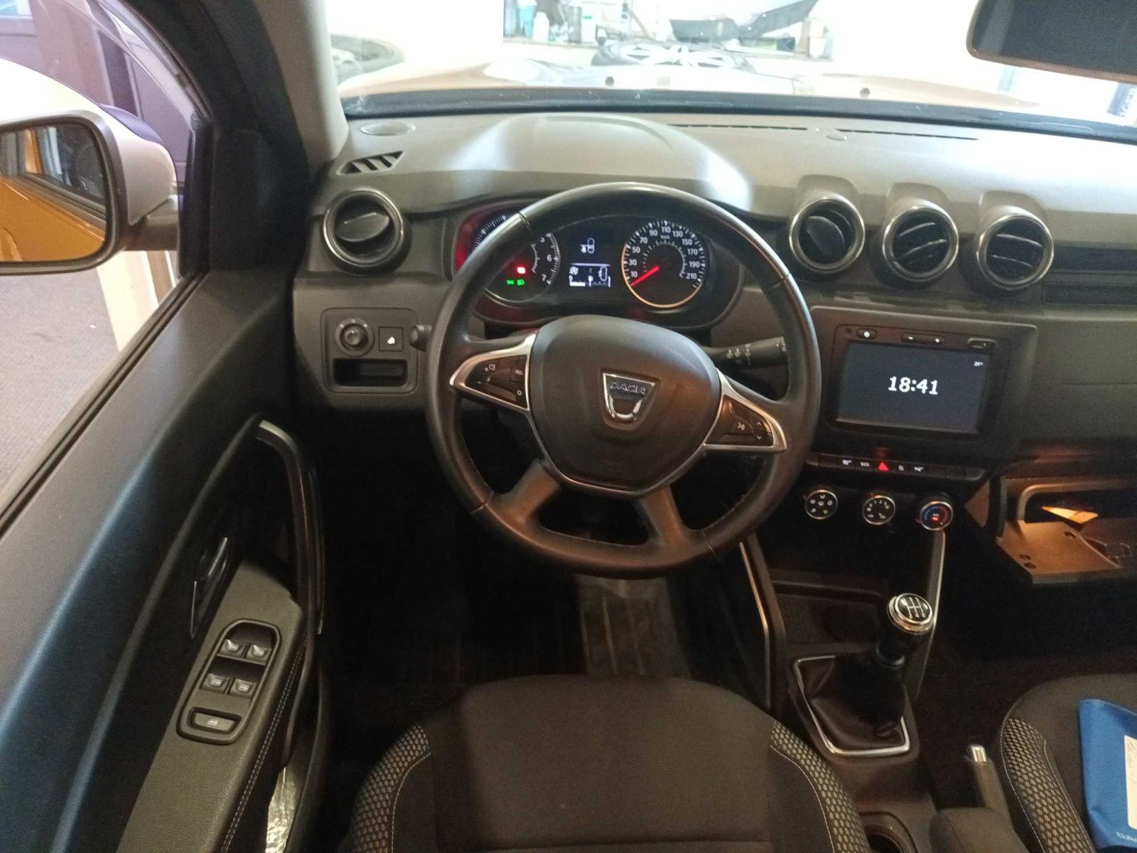 Dacia Duster, 1.6 SCe, Serv.kniha, Navi - fotka 3