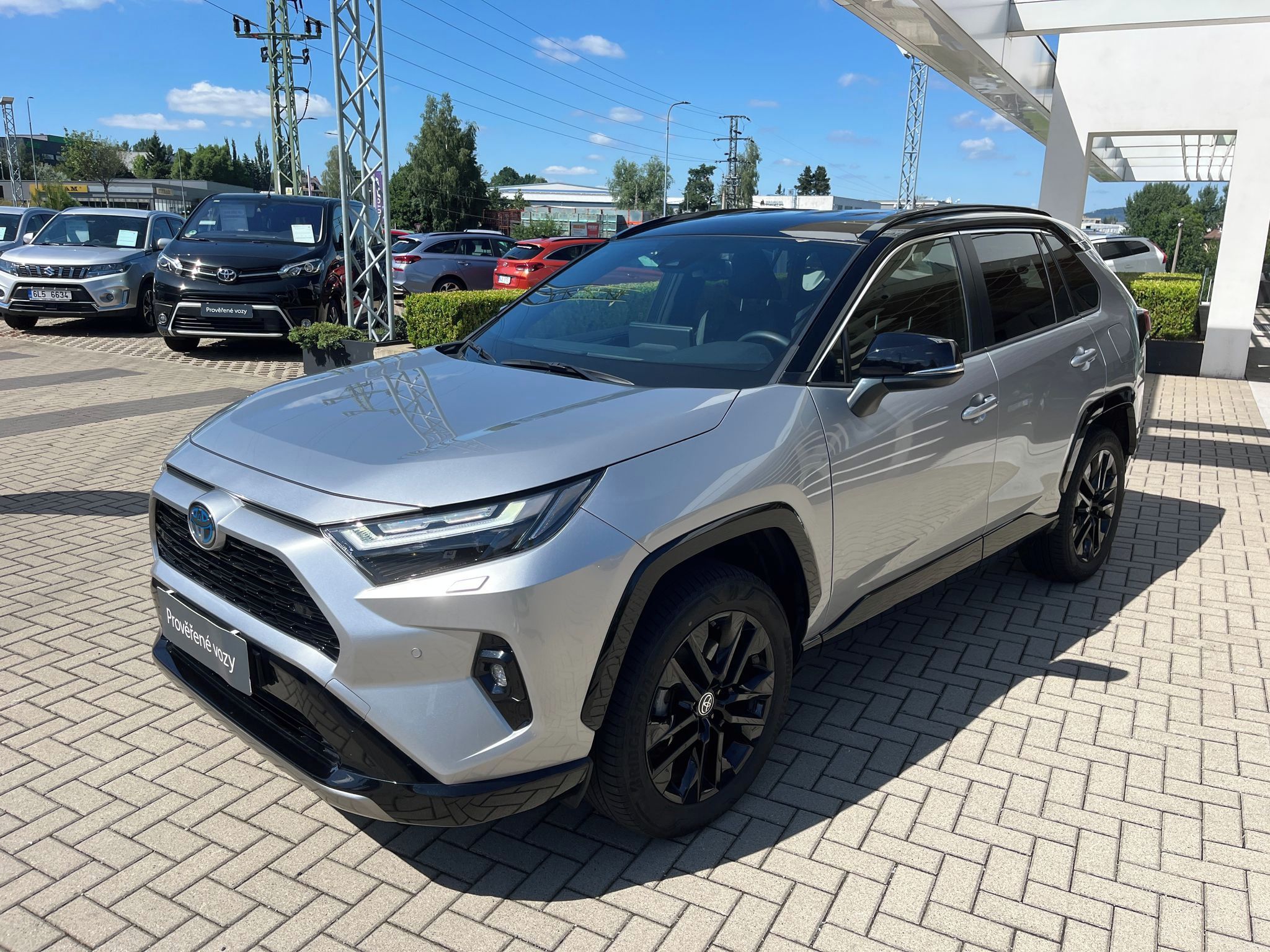 Toyota Rav4, 2.5 Hybrid e-CVT 4WD Selection - fotka 2