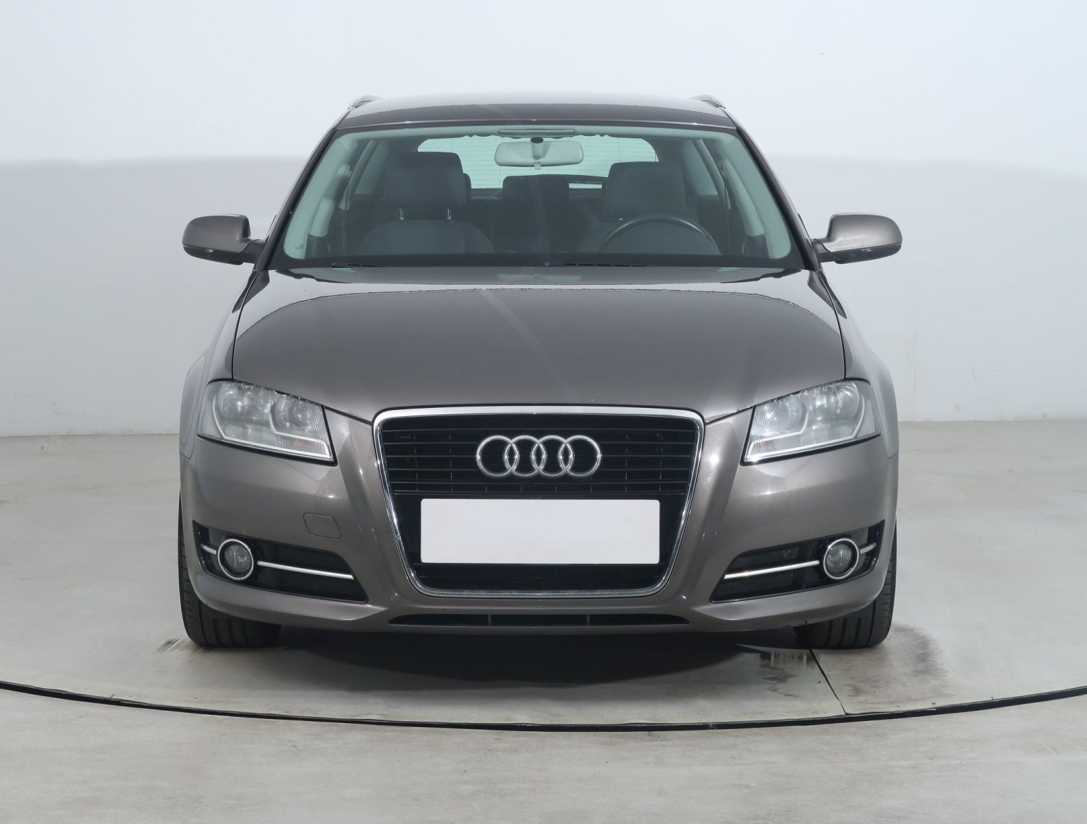 Audi A3, 1.6 TDI, Automatická klima - fotka 2