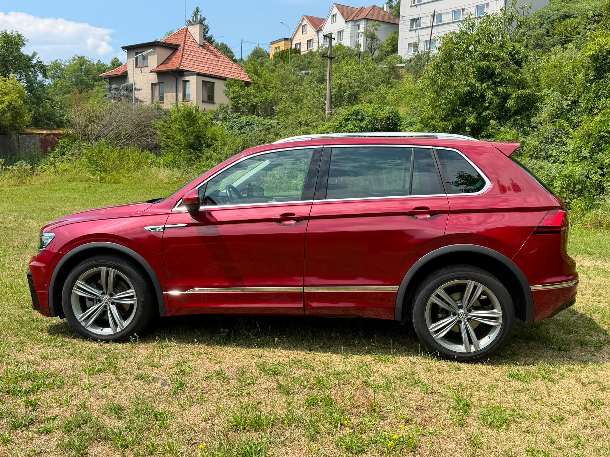 Volkswagen Tiguan, R-LINE 2,0 TDI 4X4- TOP VÝBAVA - fotka 4