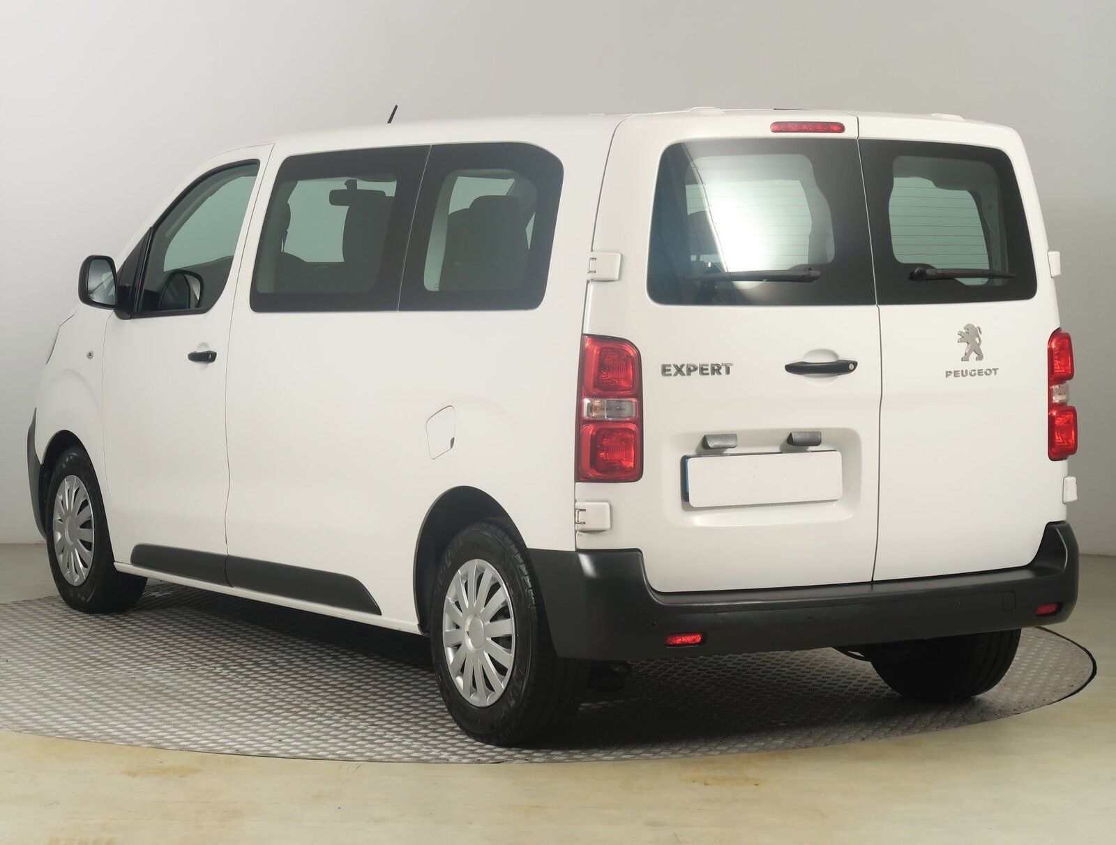 Peugeot Expert, 1.6 BlueHDi, Combi, 6 míst, L2 - fotka 4