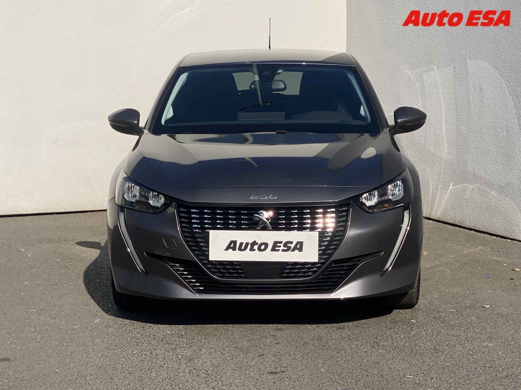 Peugeot 208, 1.2 - fotka 2
