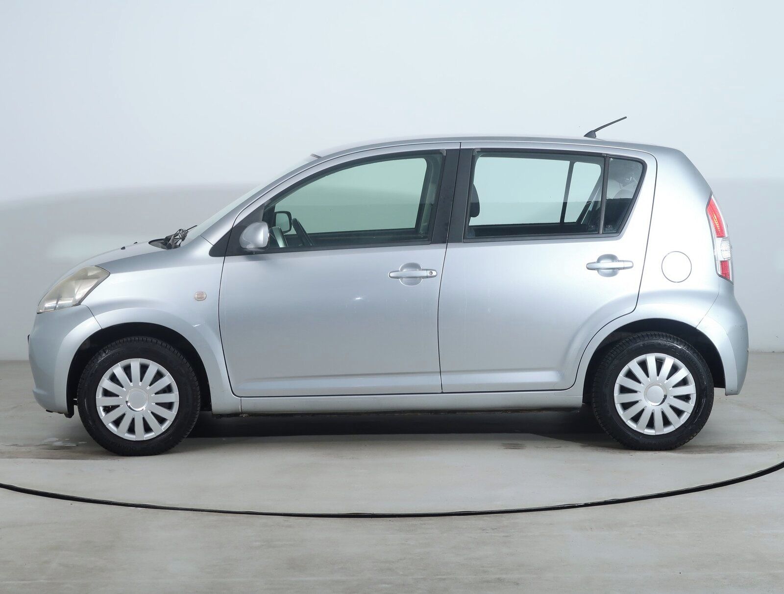 Daihatsu Sirion, 1.3, po STK - fotka 3