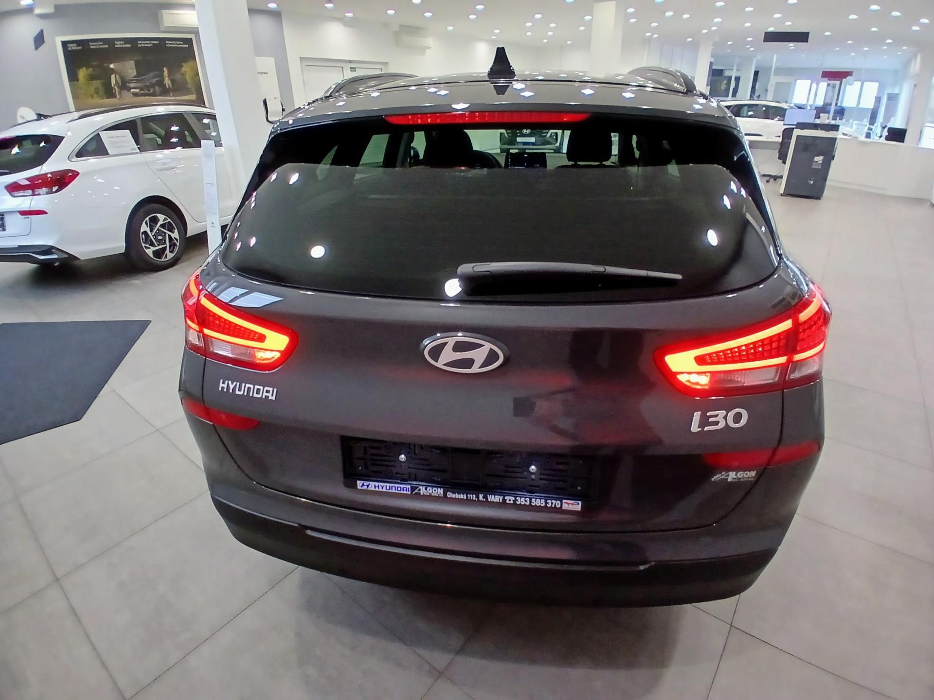 Hyundai i30, 1.0 T-GDI GO Czech! - fotka 6