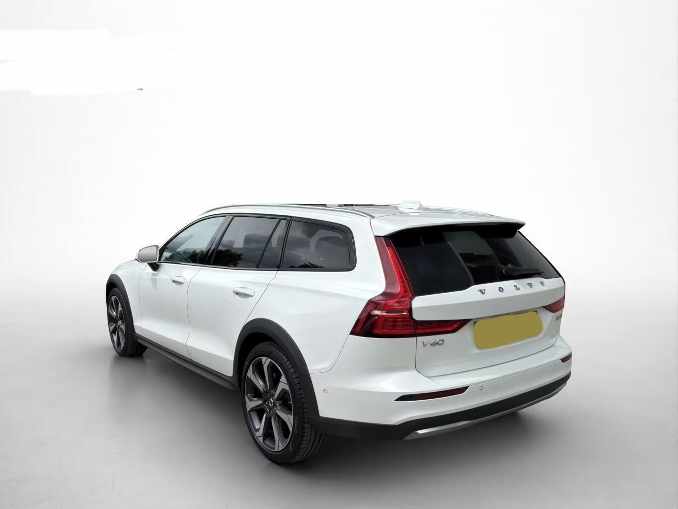 Volvo V60, Cross Country B4  Ultimate AWD - fotka 2