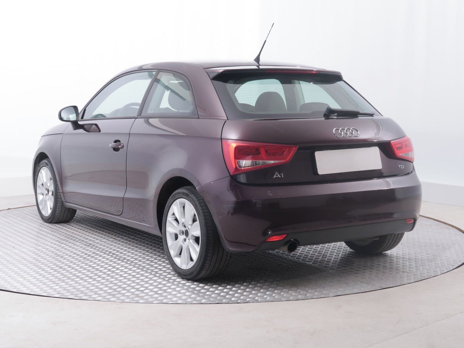 Audi A1, 1.6 TDI, Serv.kniha, Xenony - fotka 4