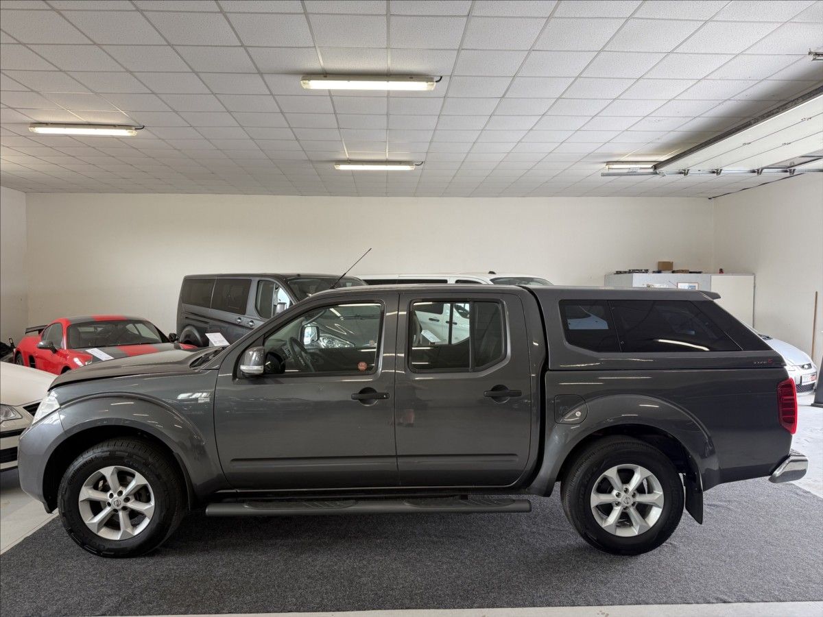 Nissan Navara, 2,5 dCi 140kW,Hardtop,po servi - fotka 3