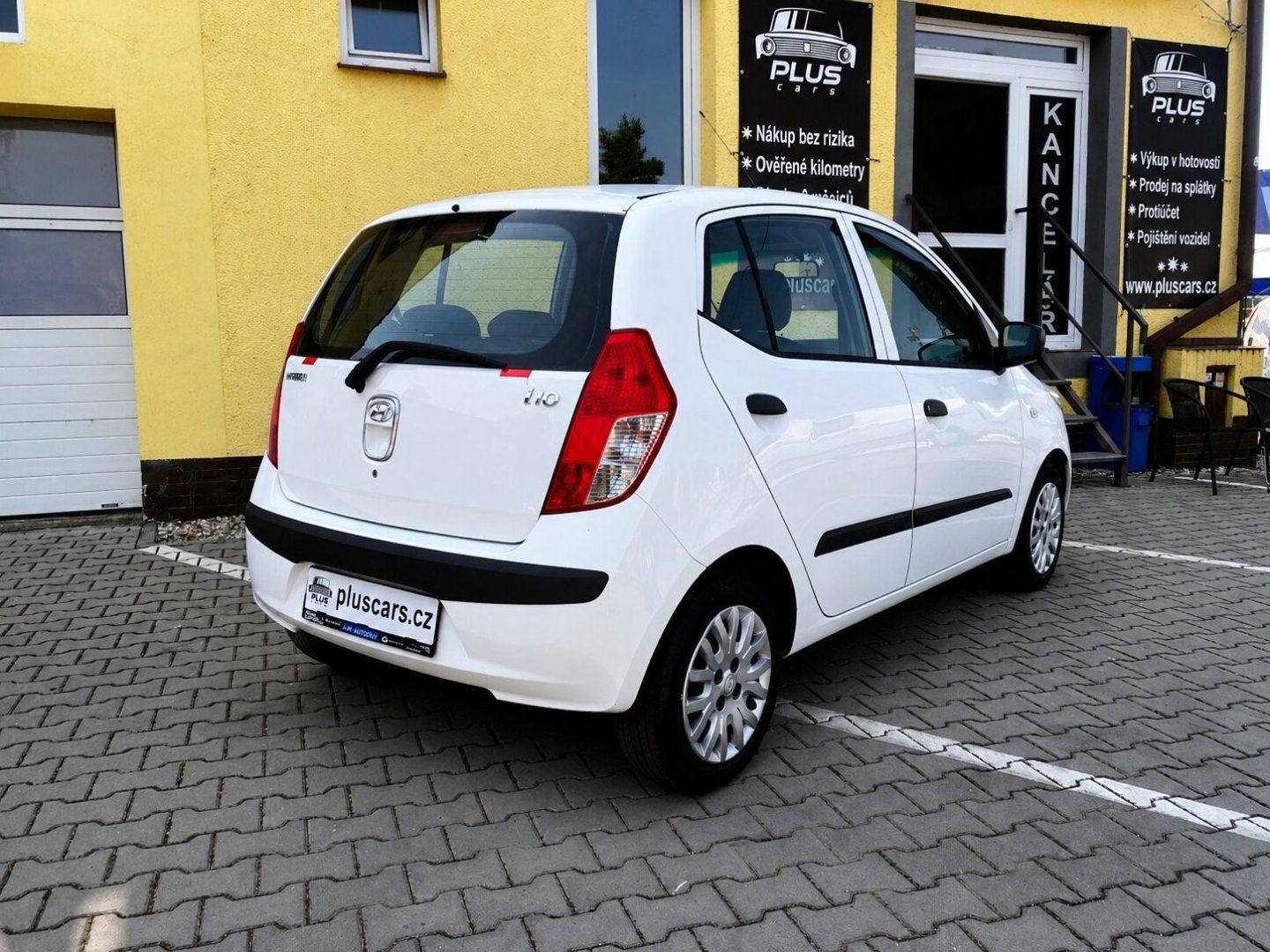 Hyundai i10, 1,1i (49kW)*STK DO 8/2027* - fotka 2